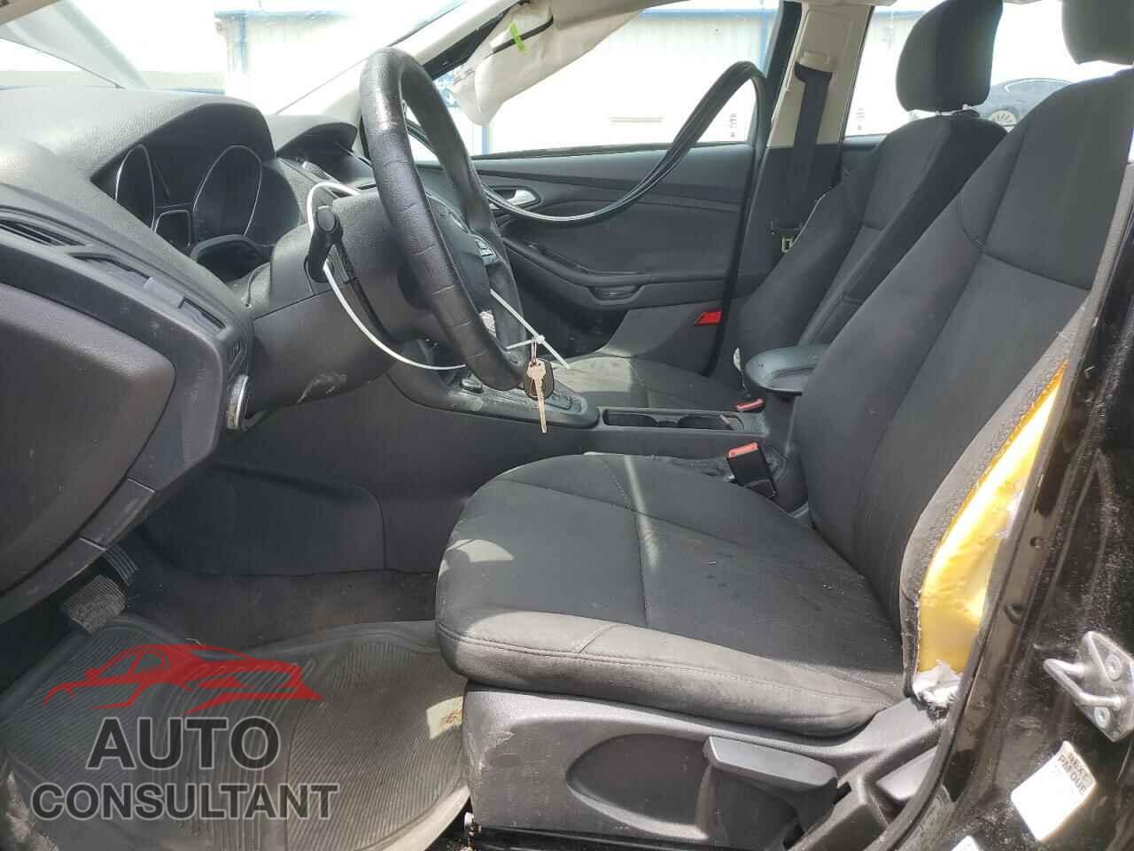 FORD FOCUS 2017 - 1FADP3K26HL215654