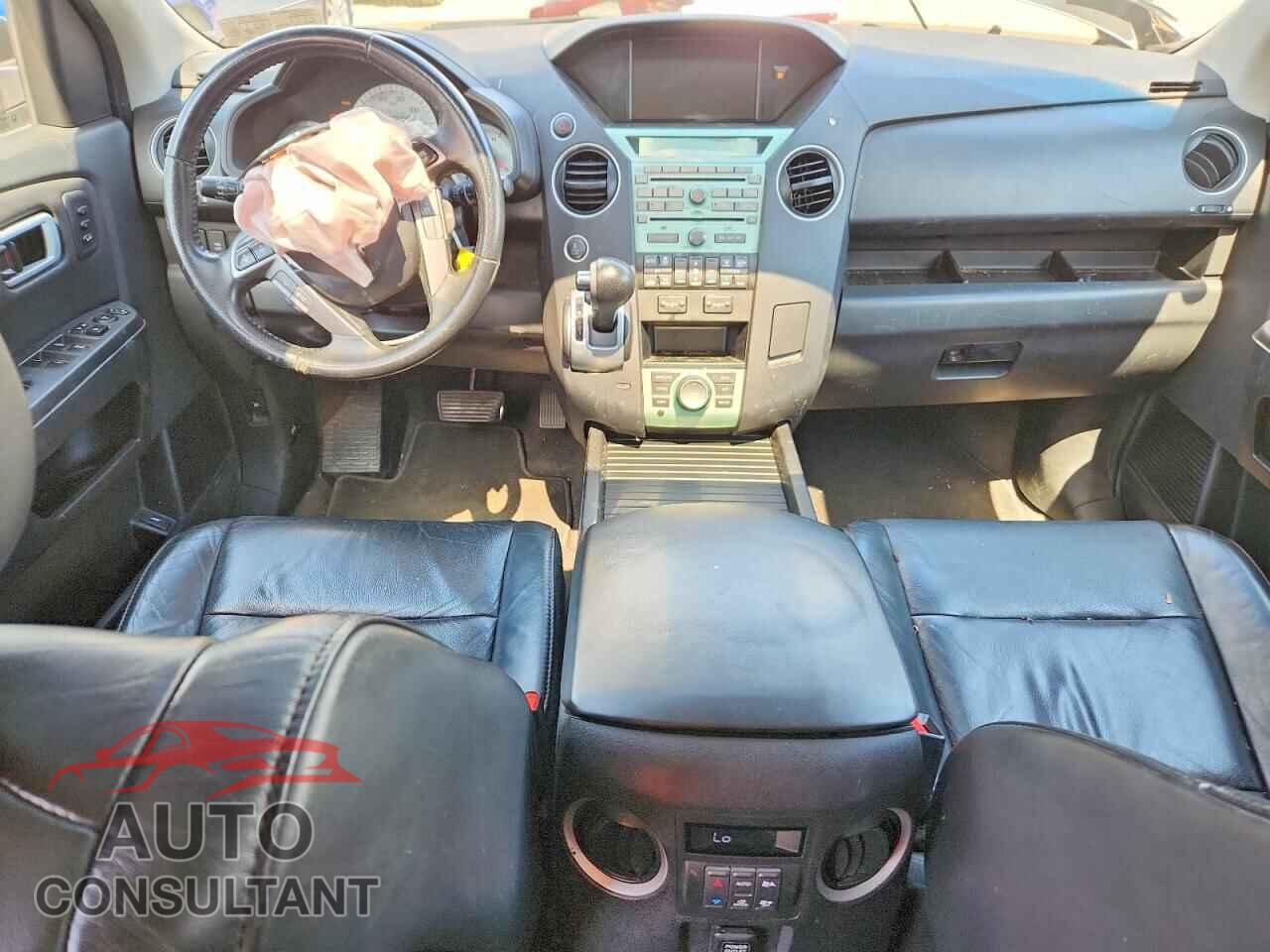 HONDA PILOT 2011 - 5FNYF4H92BB100830