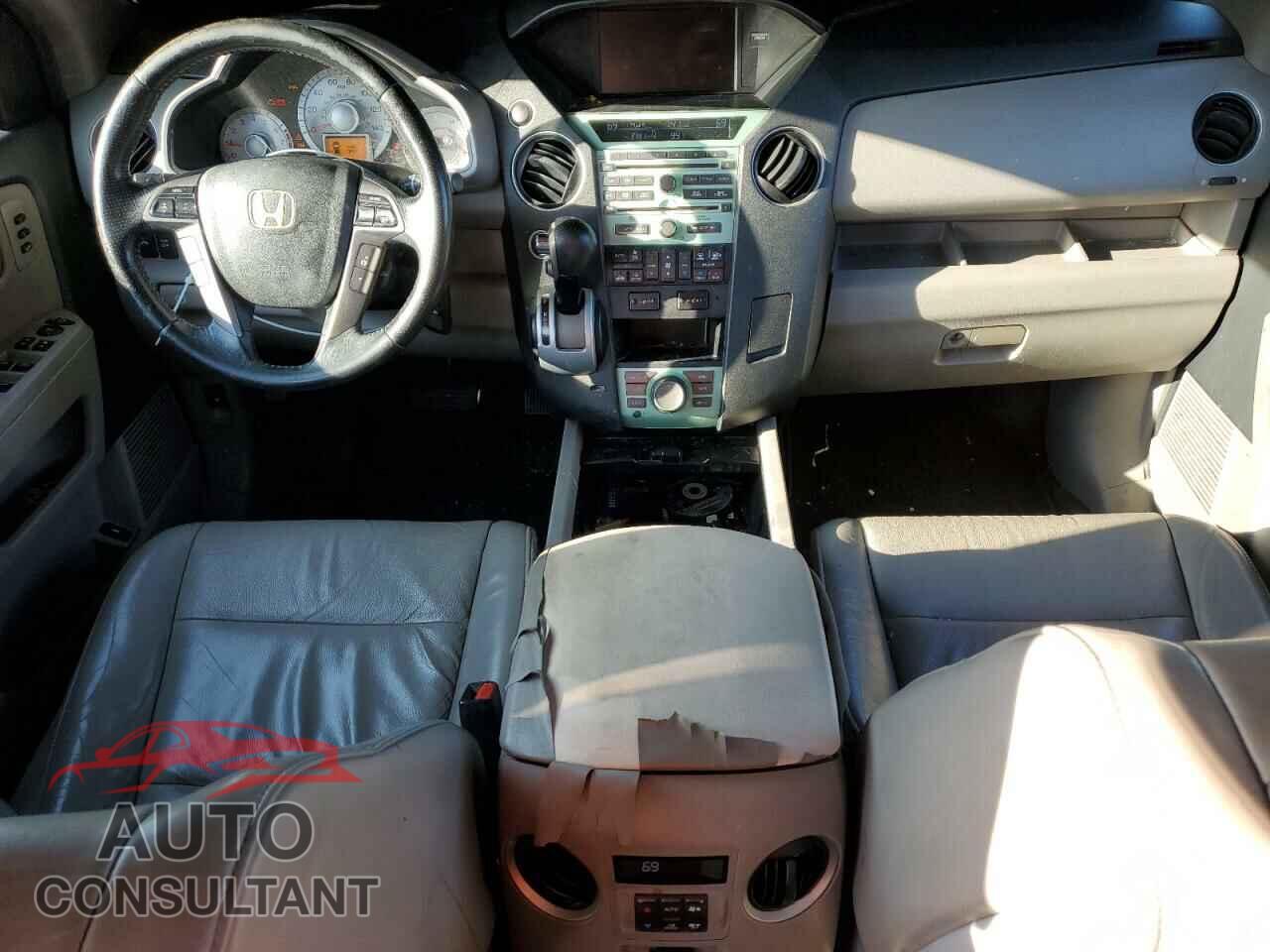 HONDA PILOT 2011 - 5FNYF4H95BB095476