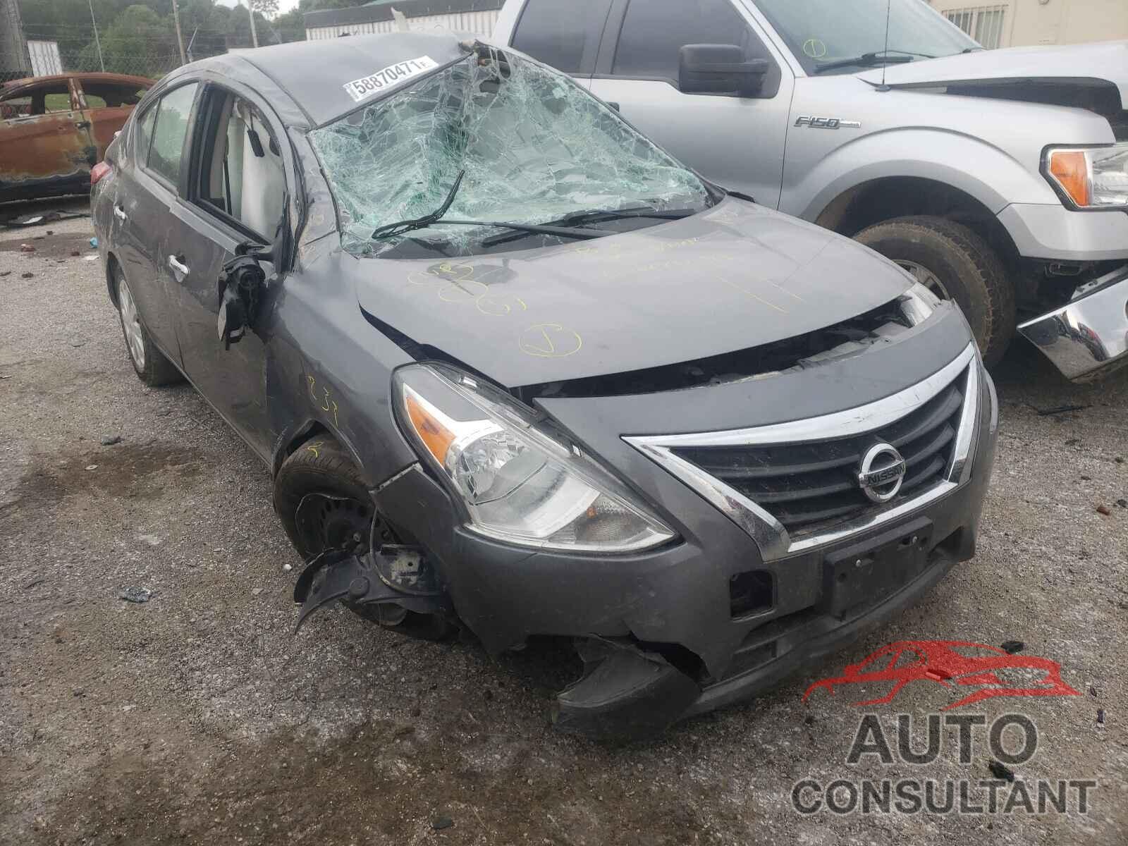 NISSAN VERSA 2019 - 3N1CN7AP8KL845996