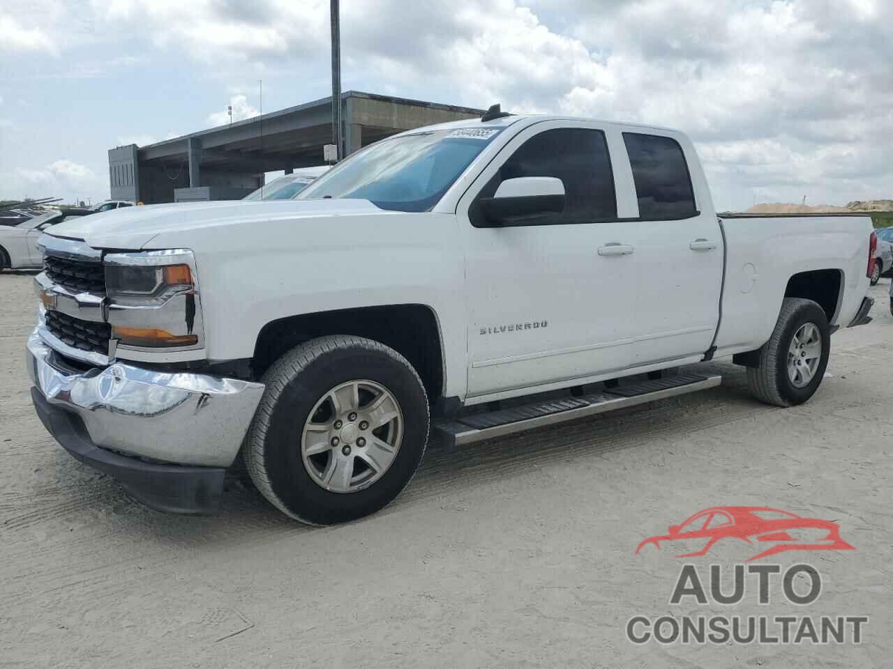 CHEVROLET ALL Models 2018 - 1GCRCREH7JZ174680
