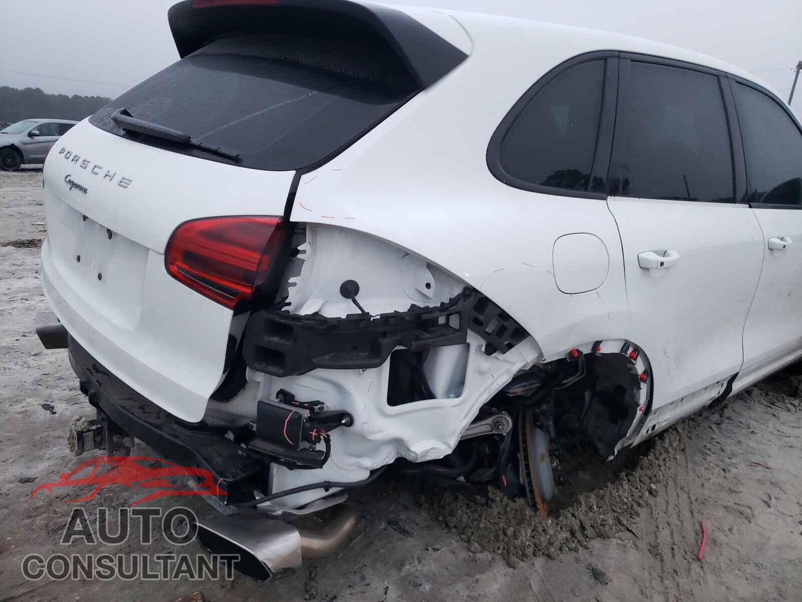 PORSCHE CAYENNE 2017 - WP1AA2A22HKA81711