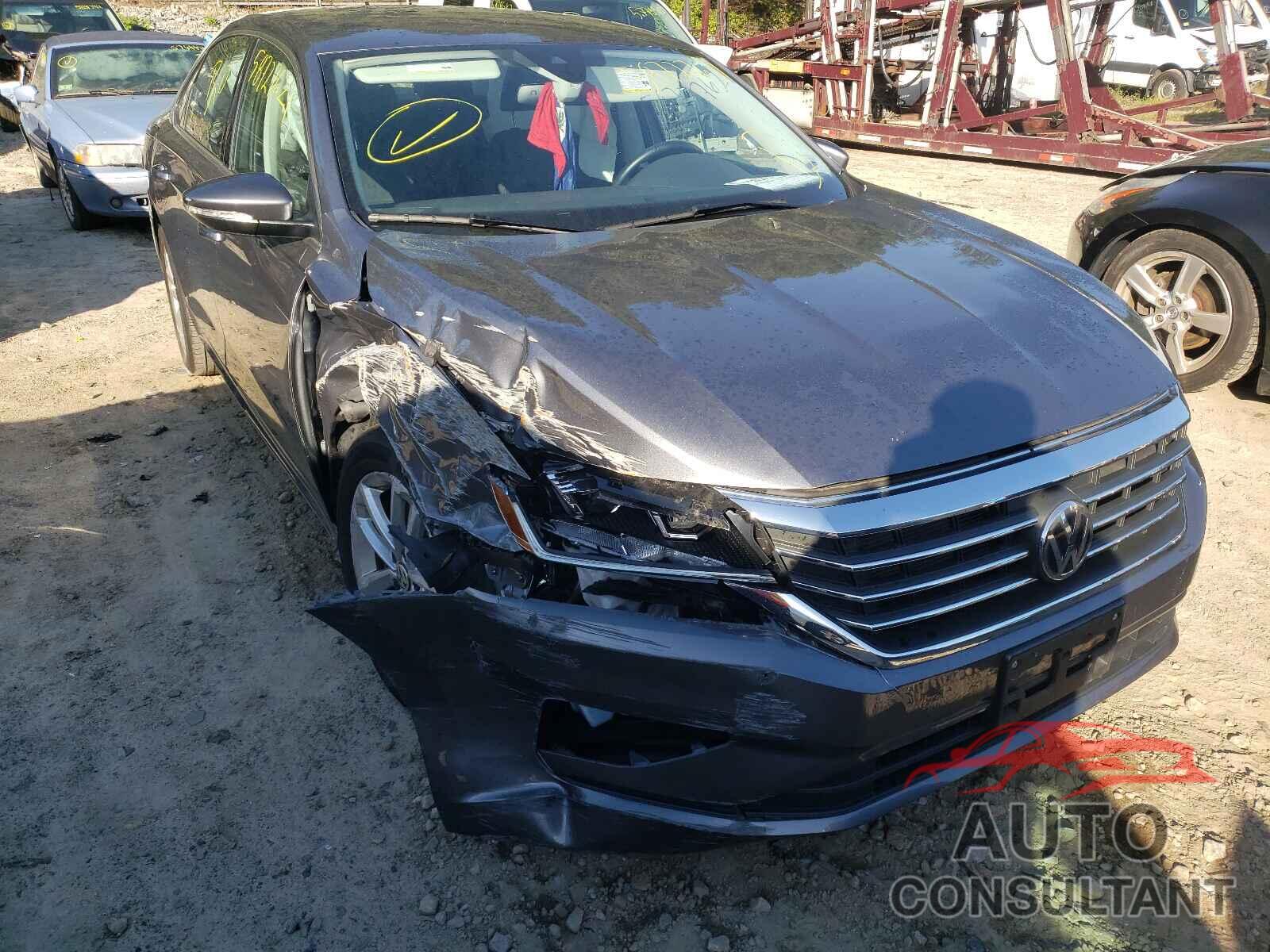 VOLKSWAGEN PASSAT 2020 - 1VWSA7A30LC008896