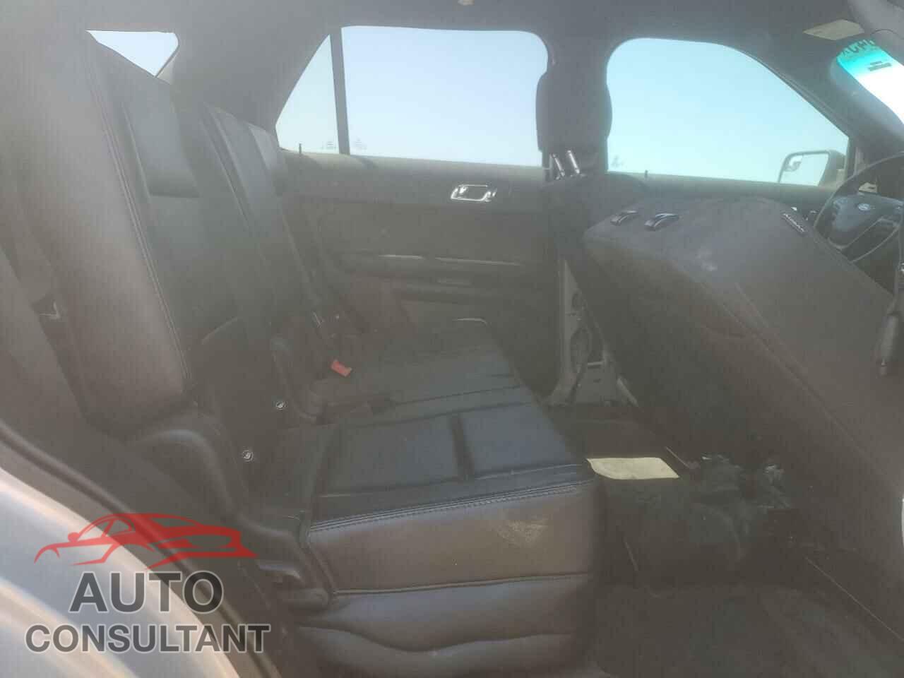 FORD EXPLORER 2018 - 1FM5K8AR1JGB34032