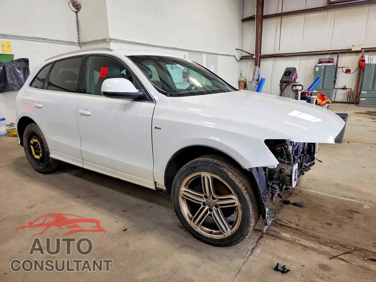AUDI Q5 2011 - WA1MKCFP6BA087671