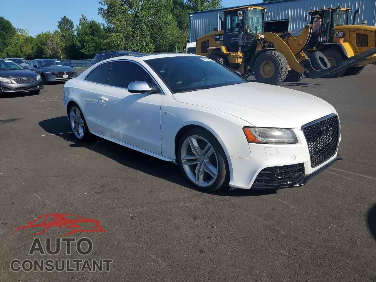 AUDI S5/RS5 2010 - WAUCVAFR3AA060261