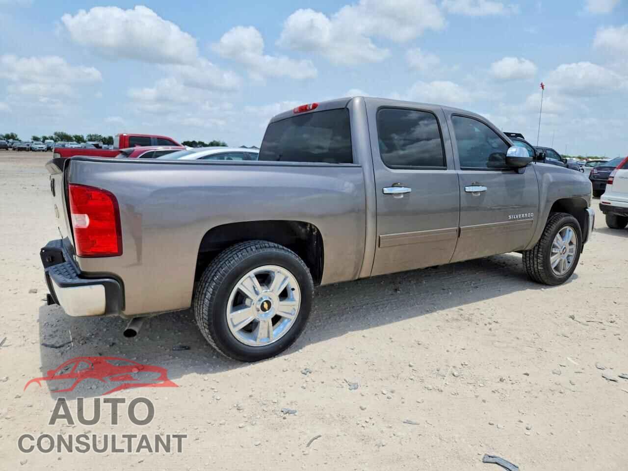 CHEVROLET SILVERADO 2013 - 3GCPCSE03DG323924