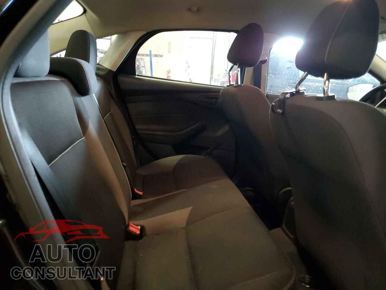 FORD FOCUS 2013 - 1FADP3E22DL280880