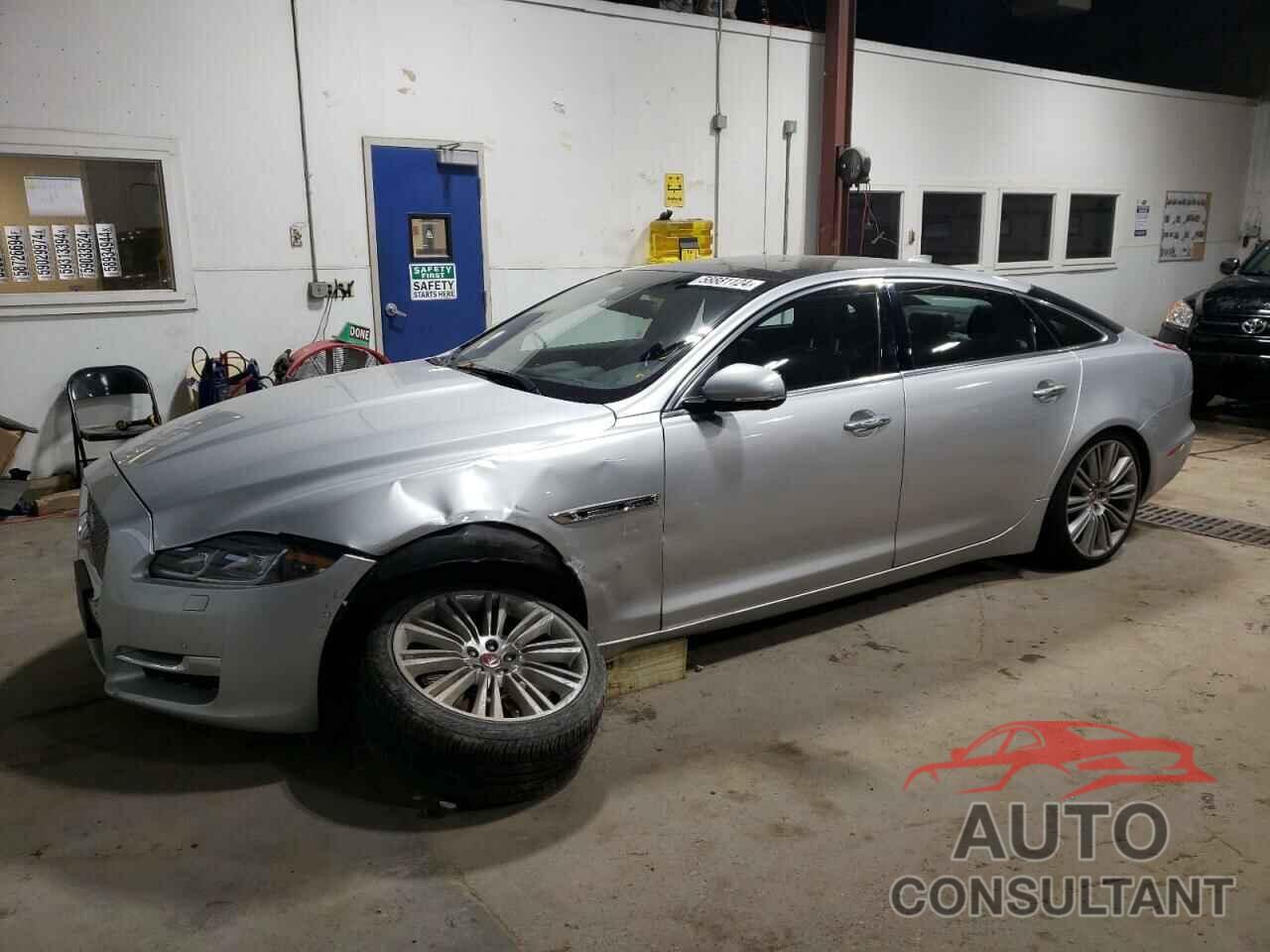 JAGUAR XJ 2017 - SAJWA2GE5HMW12592