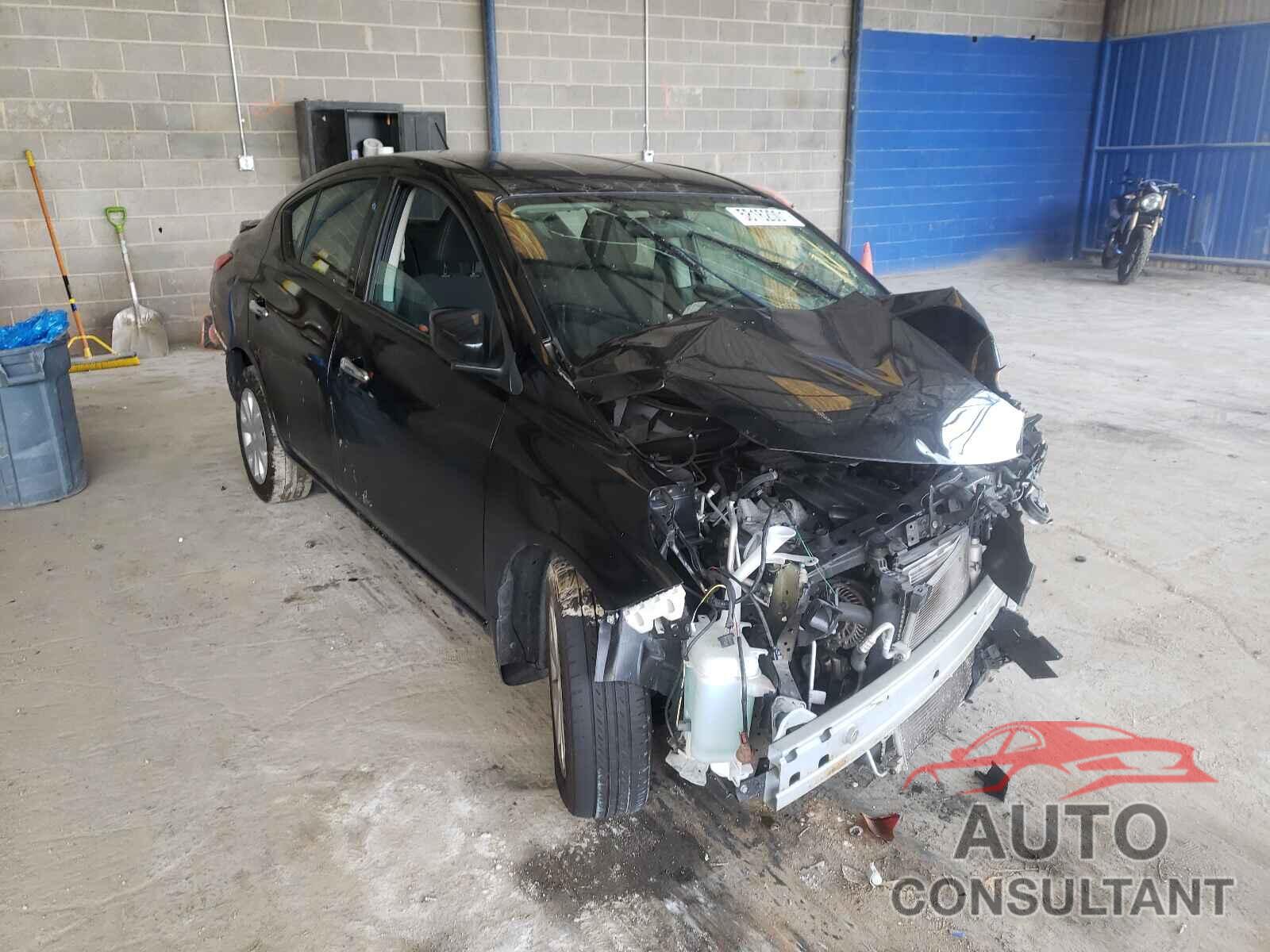 NISSAN VERSA 2018 - 3N1CN7AP3JL883781