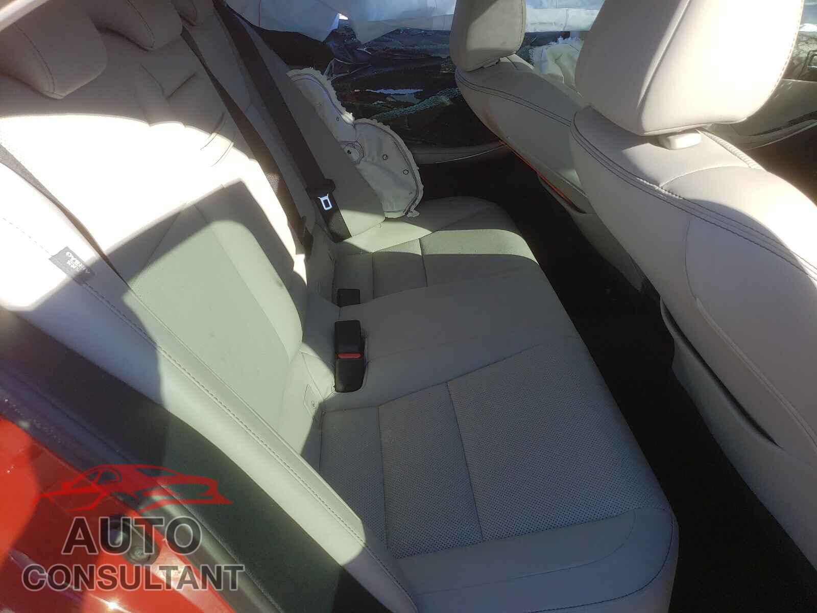 LEXUS IS 2016 - JTHBA1D25G5001941