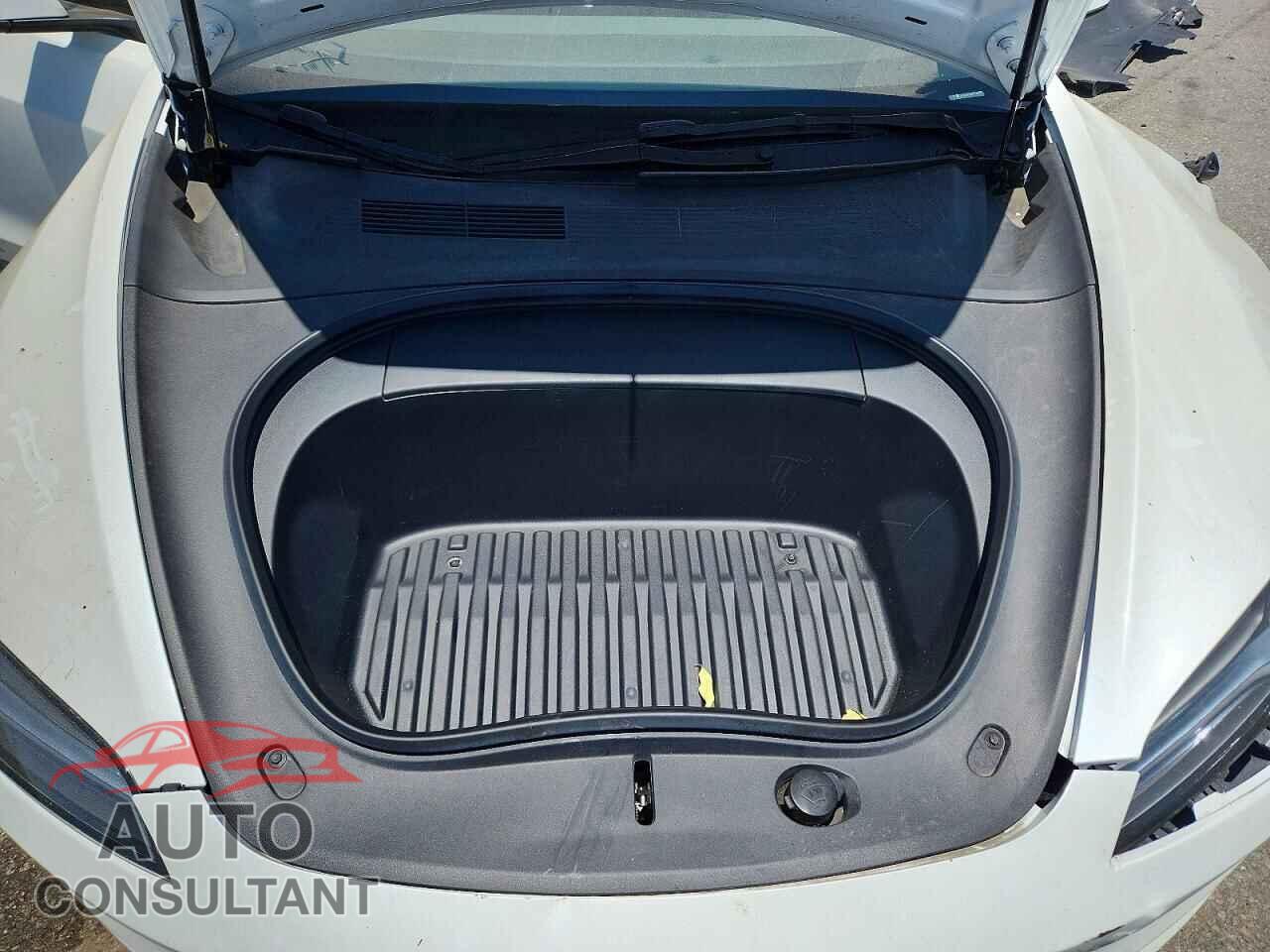 TESLA MODEL 3 2024 - 5YJ3E1EA2RF720971