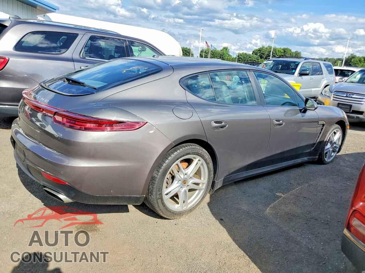 PORSCHE PANAMERA 2015 - WP0AA2A76FL005185