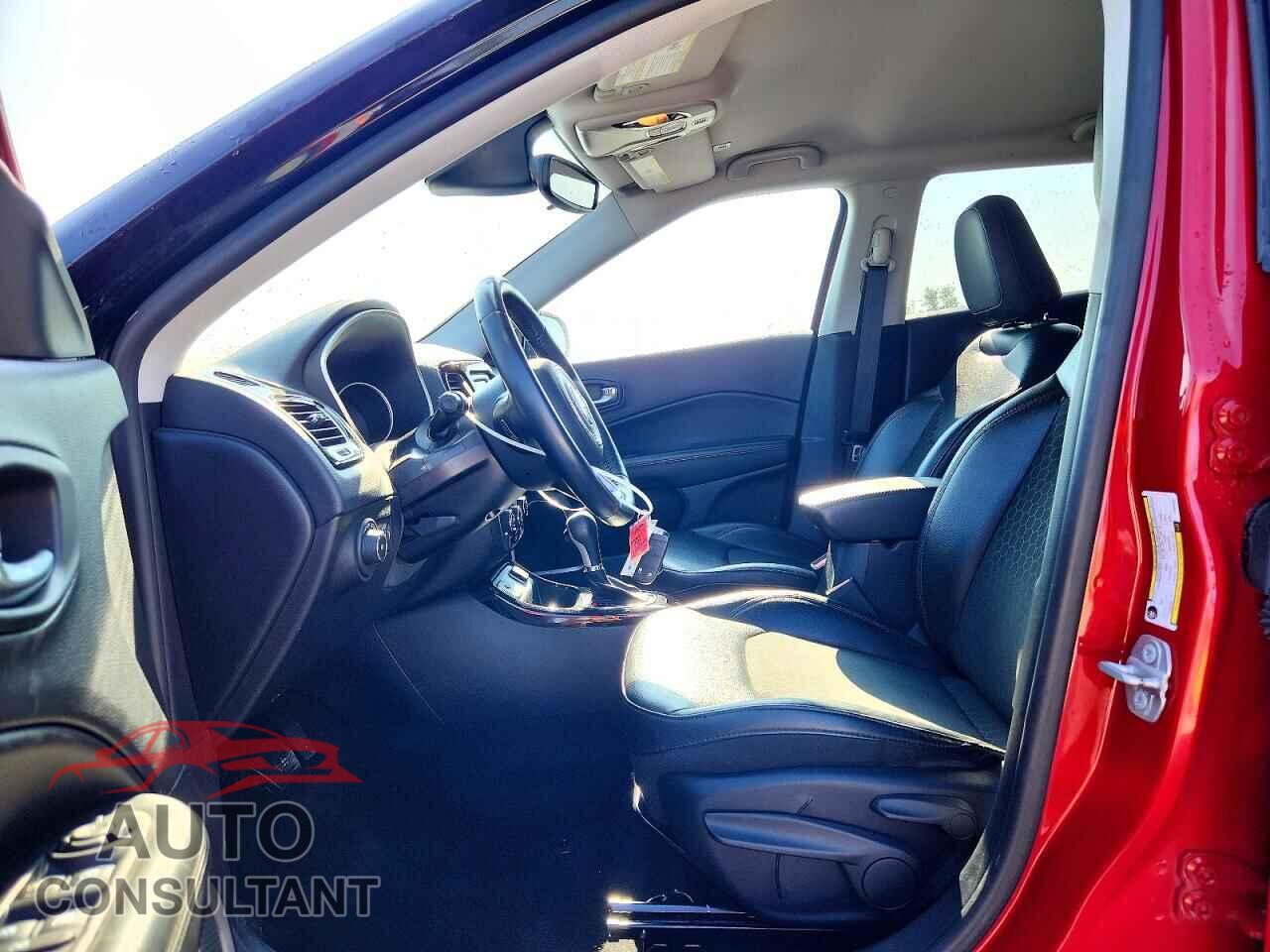 JEEP COMPASS 2018 - 3C4NJCBB6JT300357