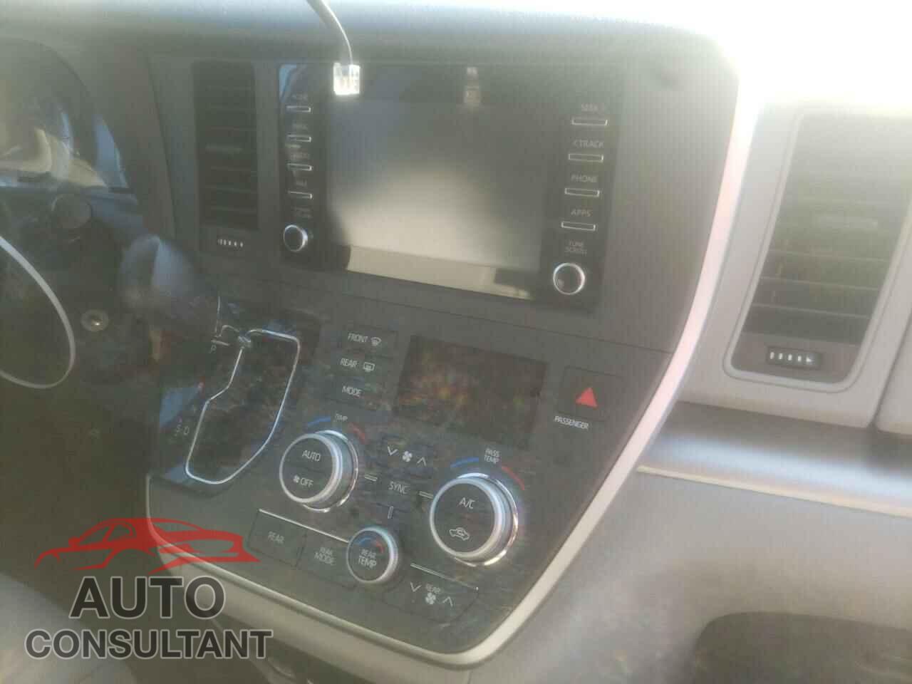TOYOTA SIENNA 2020 - 5TDZZ3DC2LS030833