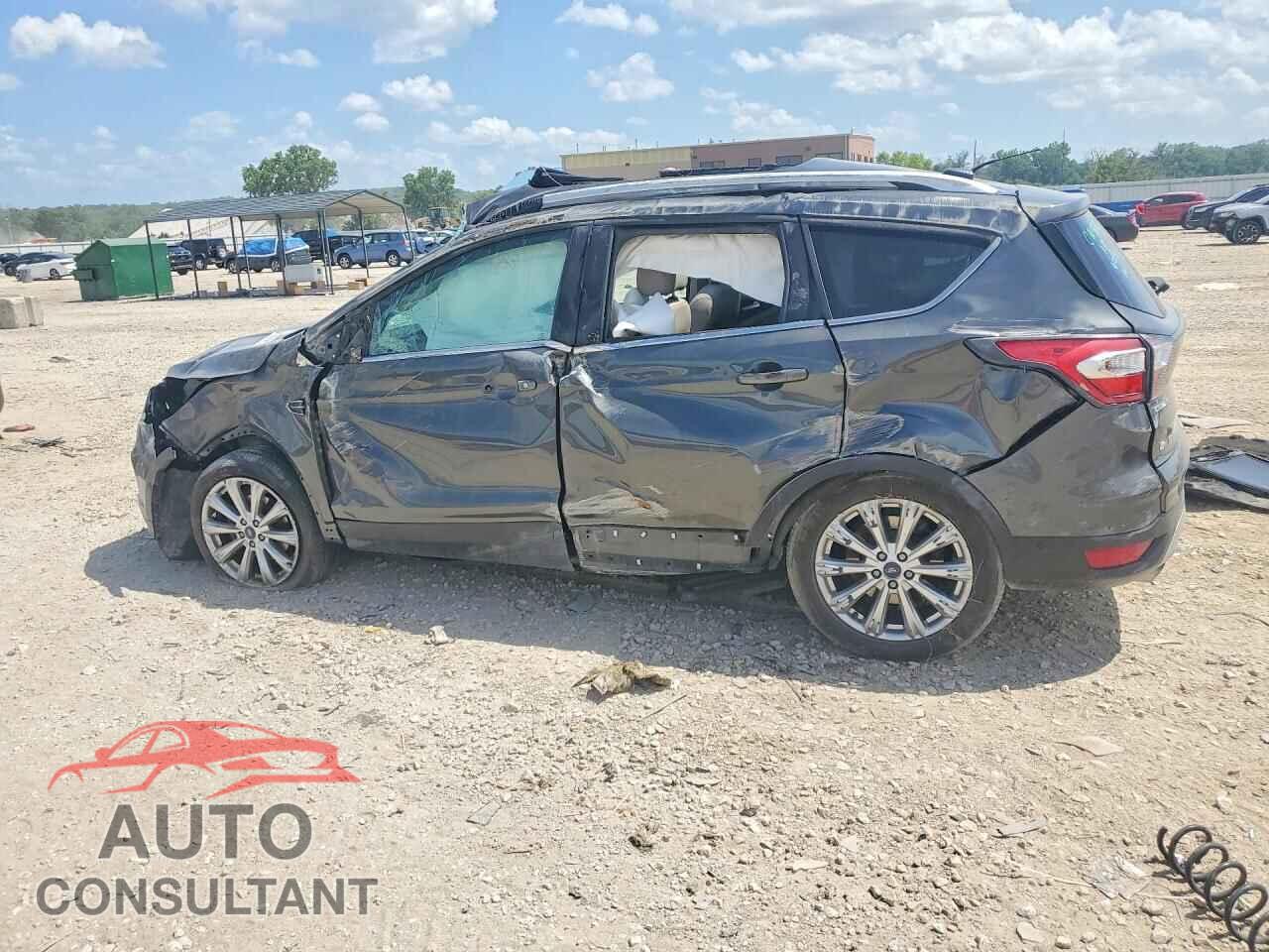 FORD ESCAPE 2017 - 1FMCU0JD8HUB06148