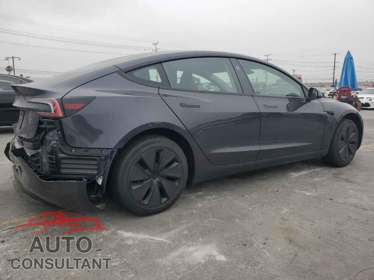 TESLA MODEL 3 2025 - 5YJ3E1EA1SF936977