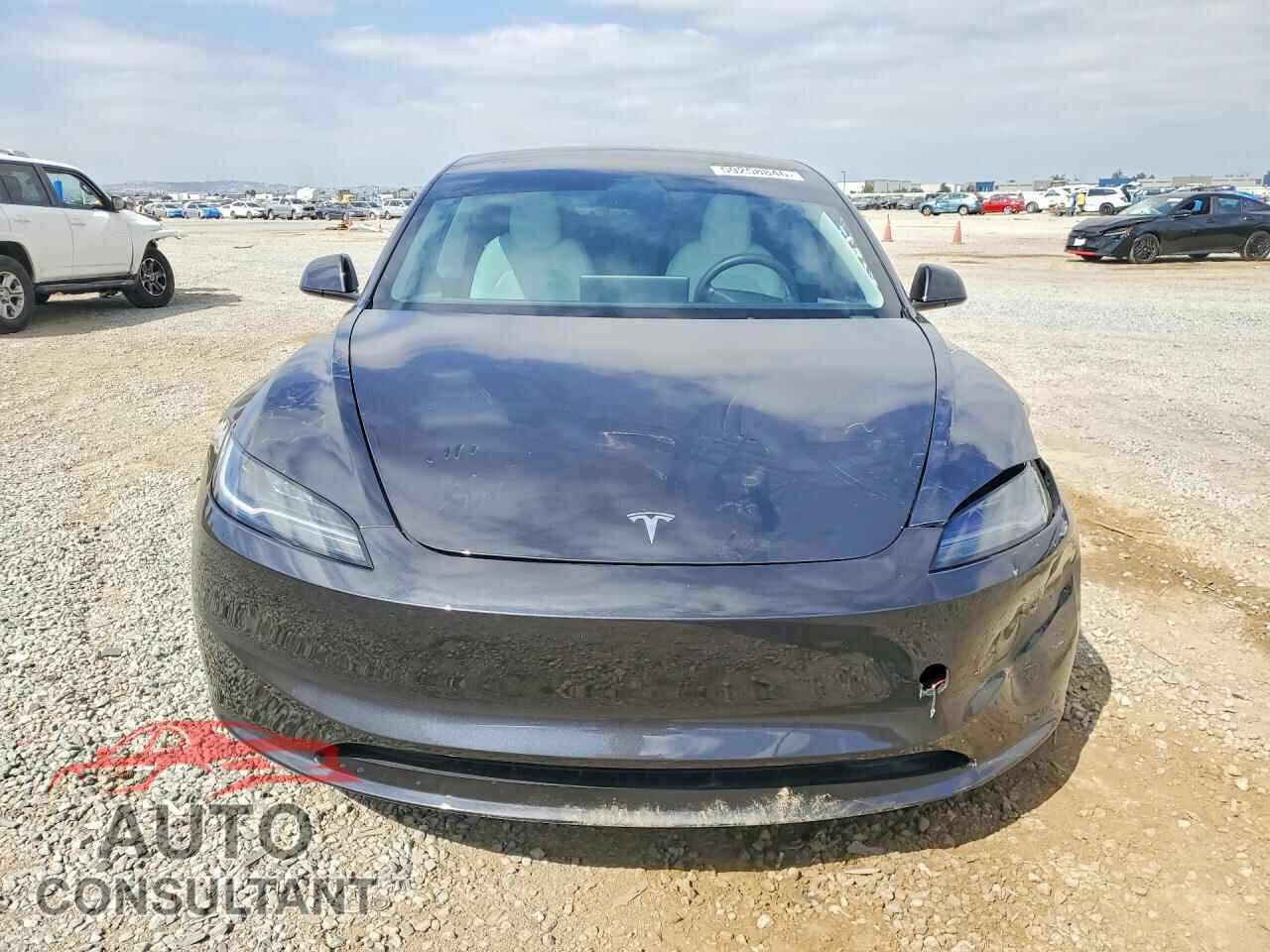 TESLA MODEL 3 2024 - 5YJ3E1EA4RF824247