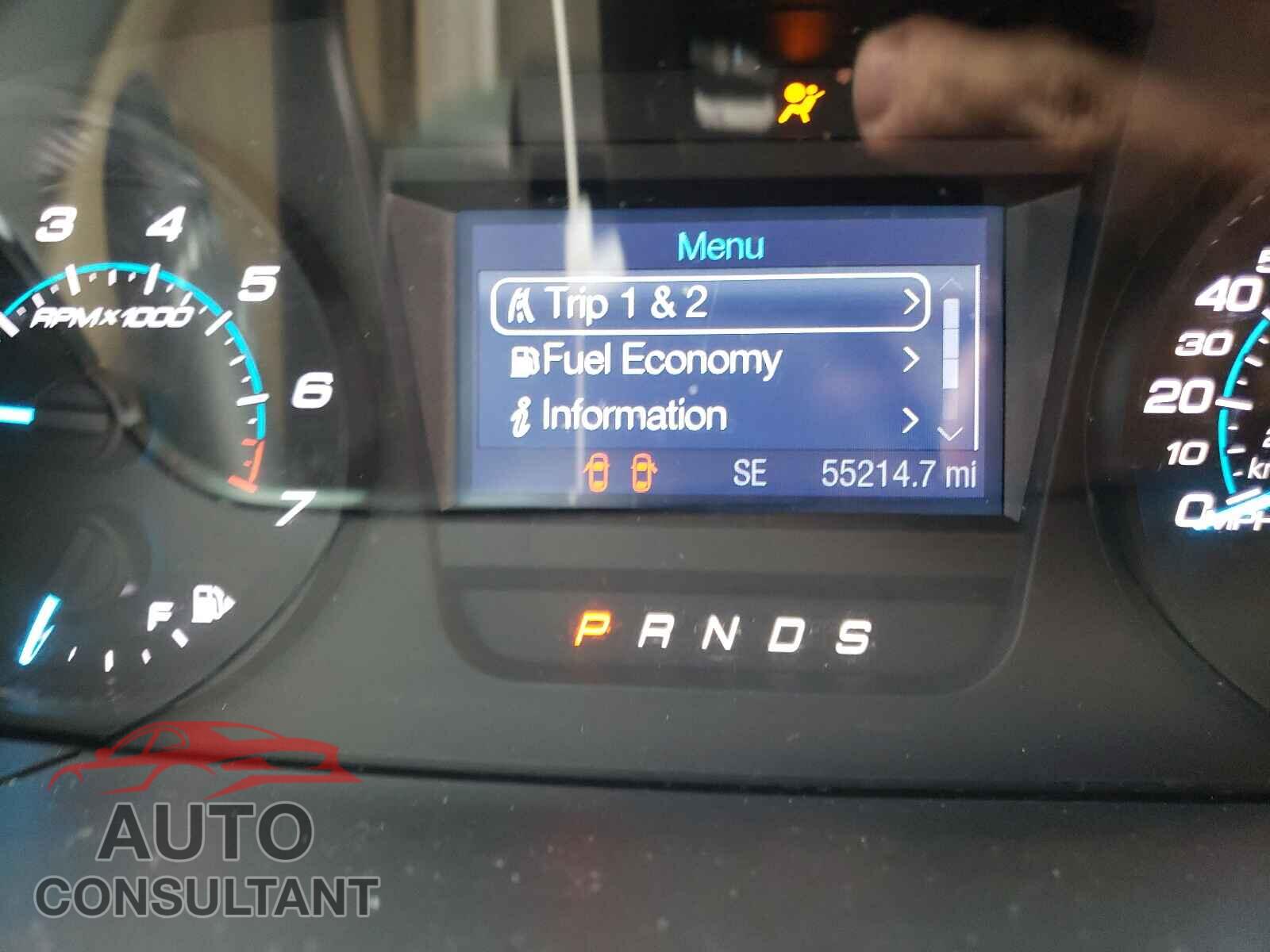 FORD TAURUS 2017 - 1FAHP2D8XHG122190