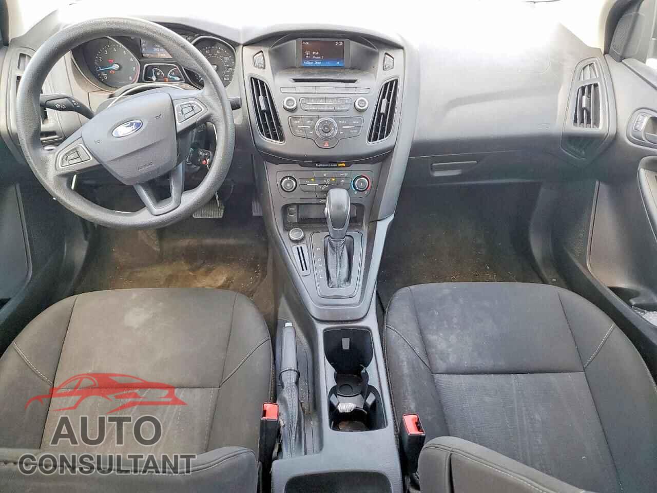 FORD FOCUS 2017 - 1FADP3E26HL327091