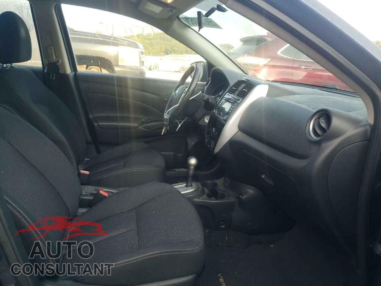 NISSAN VERSA 2017 - 3N1CN7AP4HL800711
