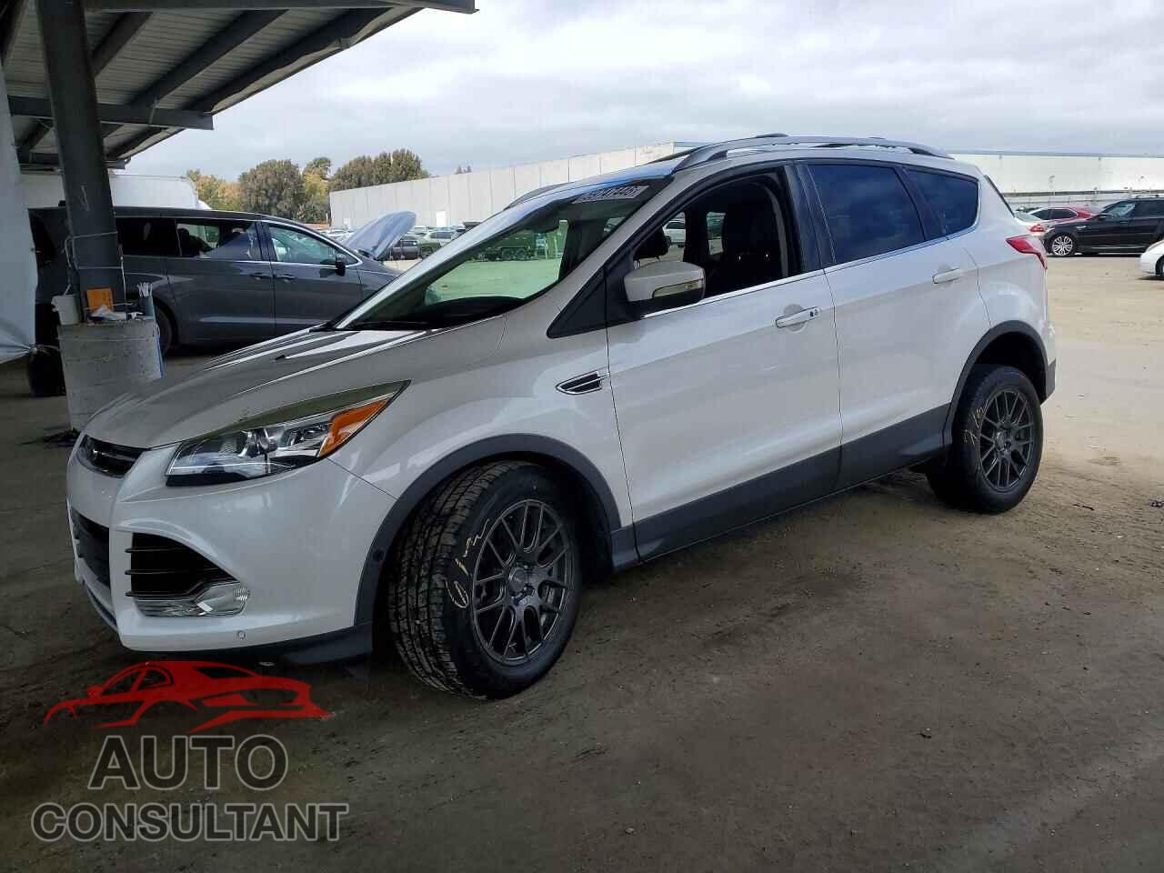 FORD ESCAPE 2013 - 1FMCU0J92DUB15465