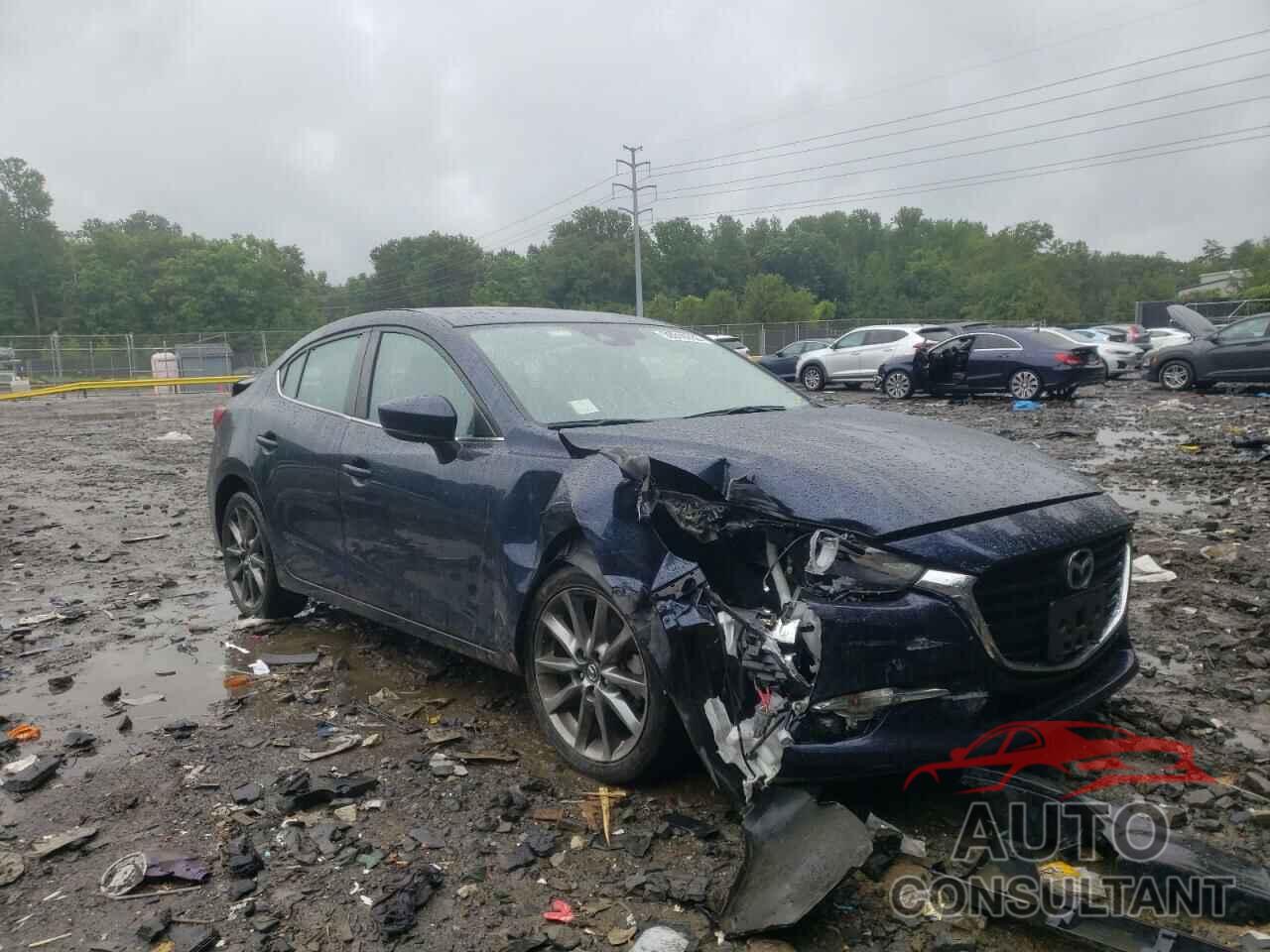 MAZDA 3 2018 - 3MZBN1W30JM244535