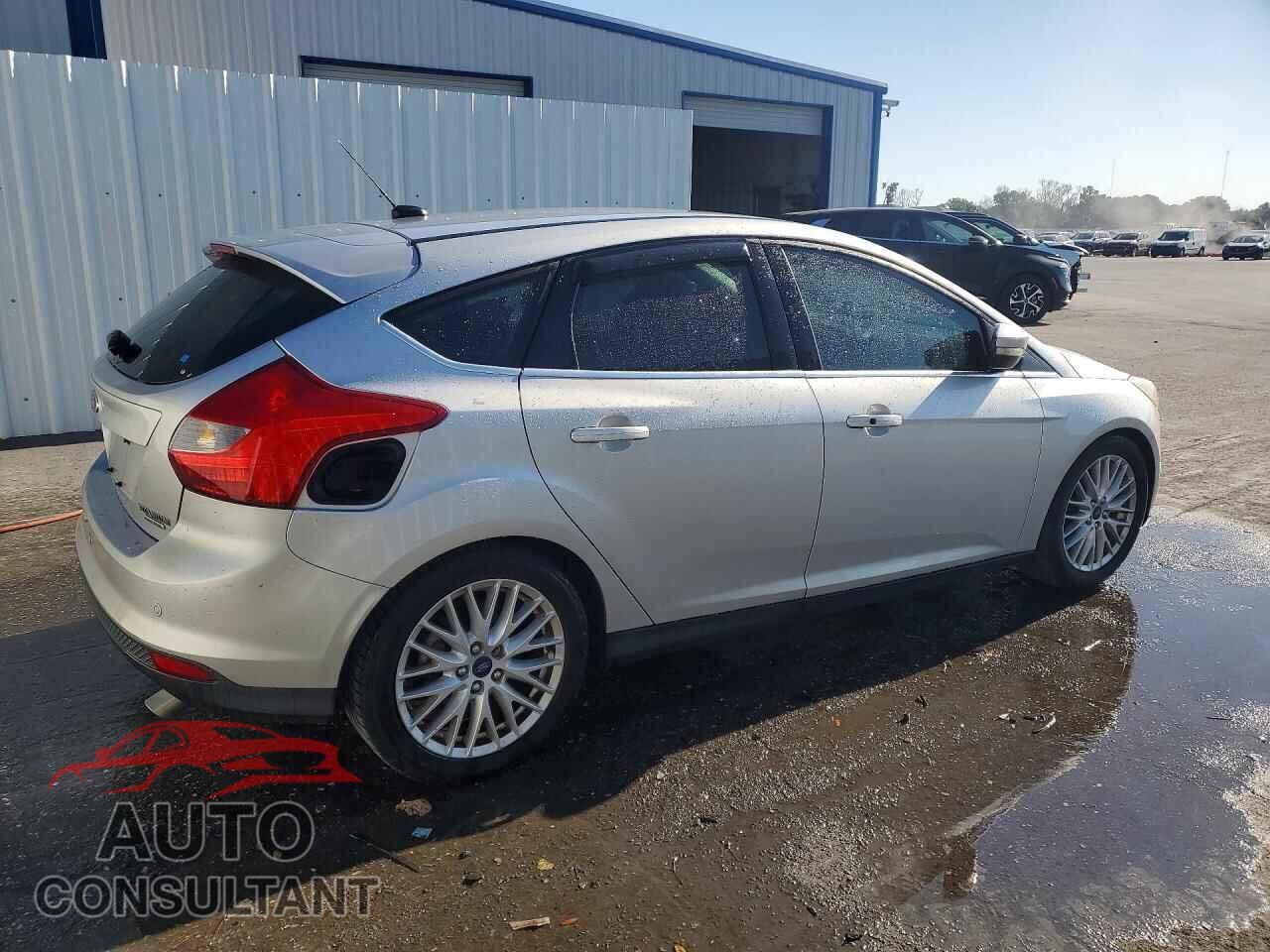 FORD FOCUS 2014 - 1FADP3N20EL360177