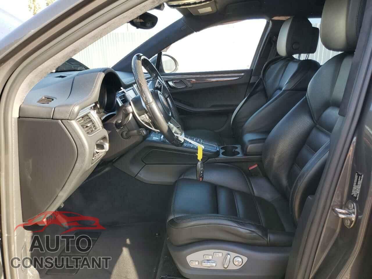 PORSCHE MACAN 2015 - WP1AF2A53FLB94716