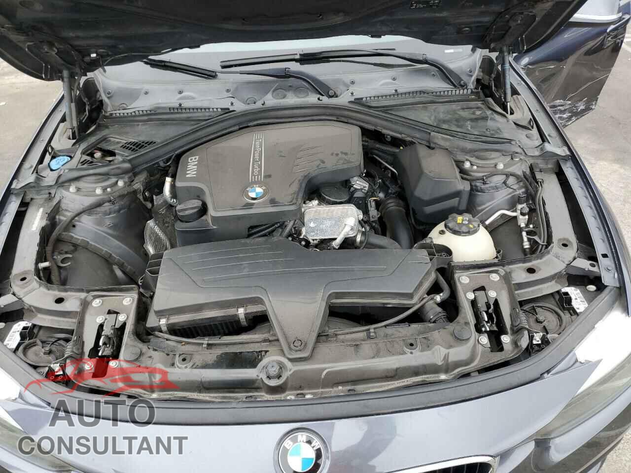 BMW 3 SERIES 2016 - WBA8E1G54GNU10824