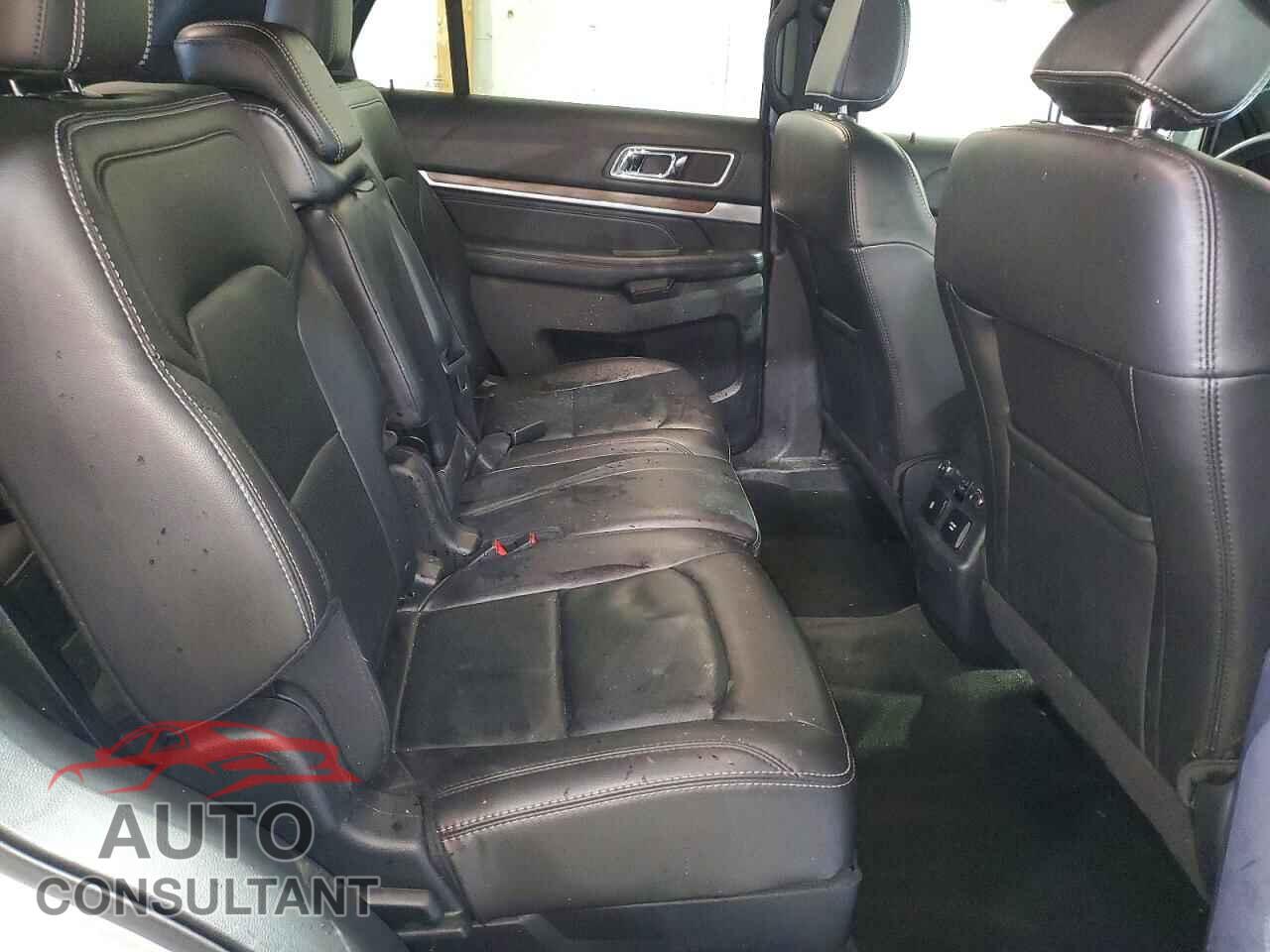 FORD EXPLORER 2018 - 1FM5K8F85JGB11045