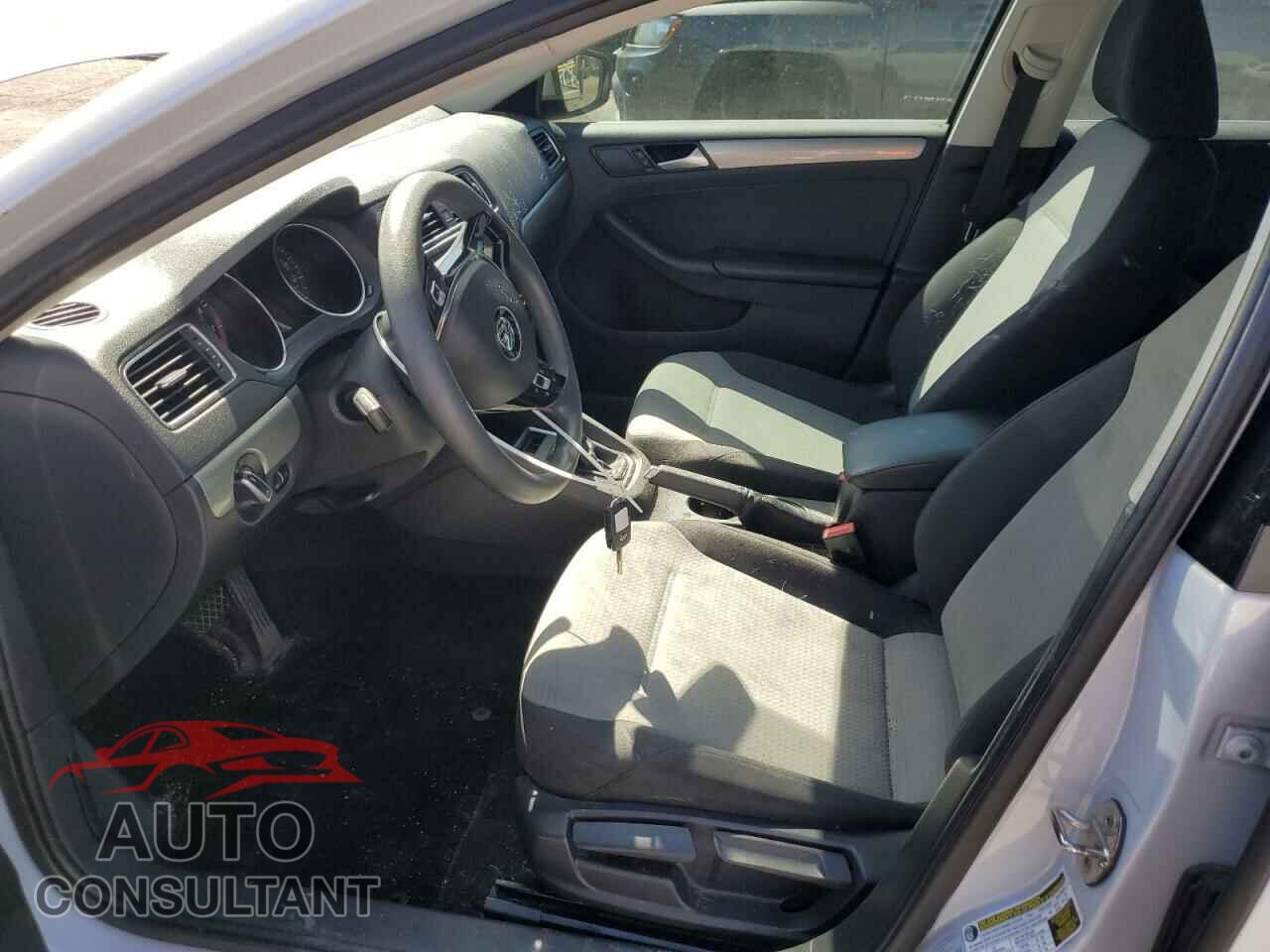 VOLKSWAGEN JETTA 2017 - 3VW2B7AJ9HM347934