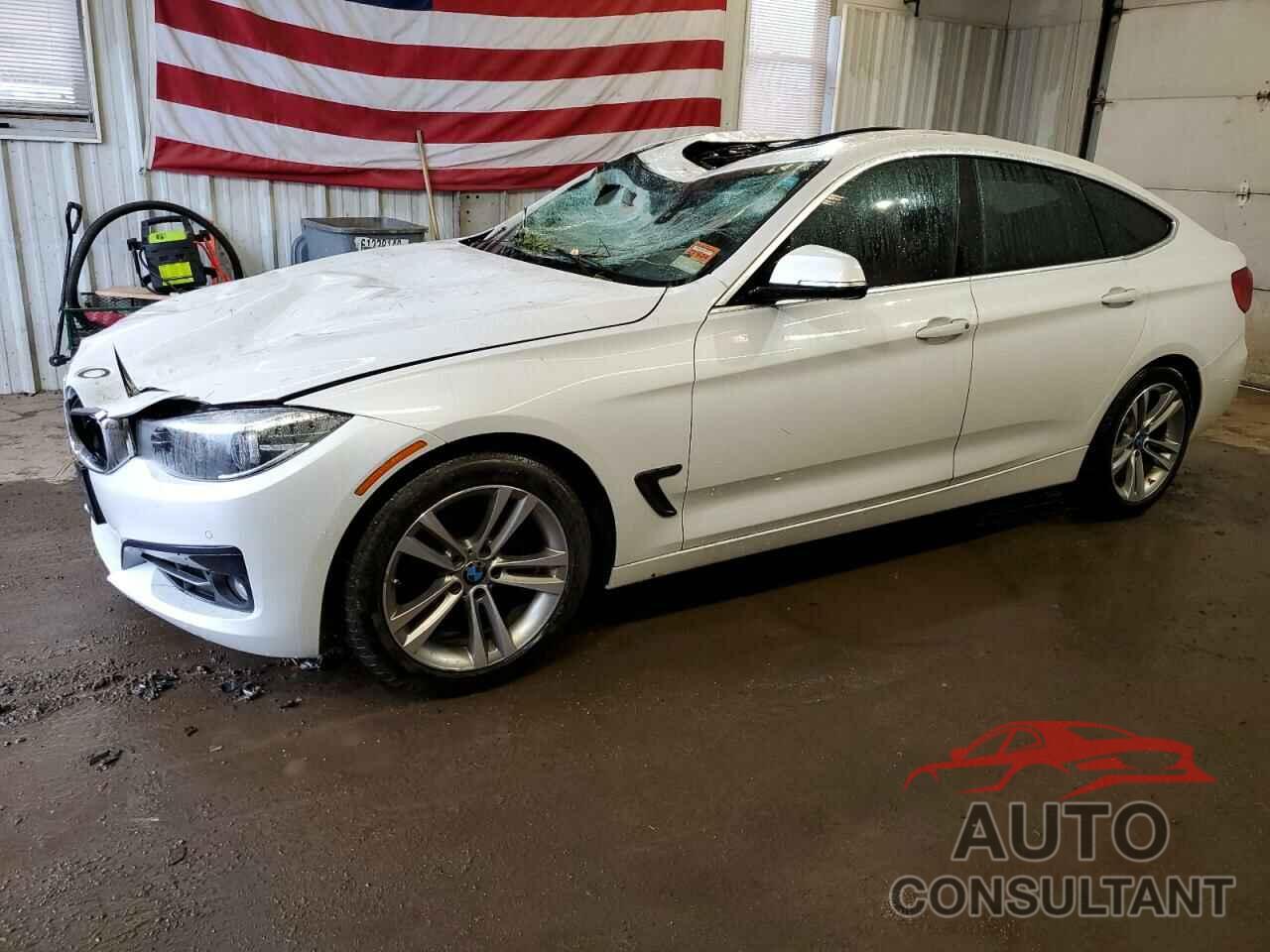 BMW 3 SERIES 2018 - WBA8Z9C55JB220404