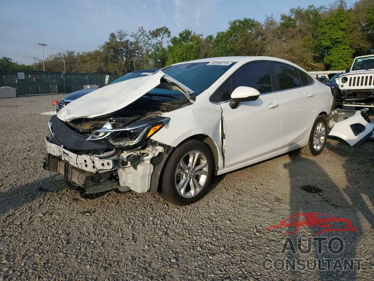 CHEVROLET CRUZE 2019 - 1G1BE5SM8K7125094