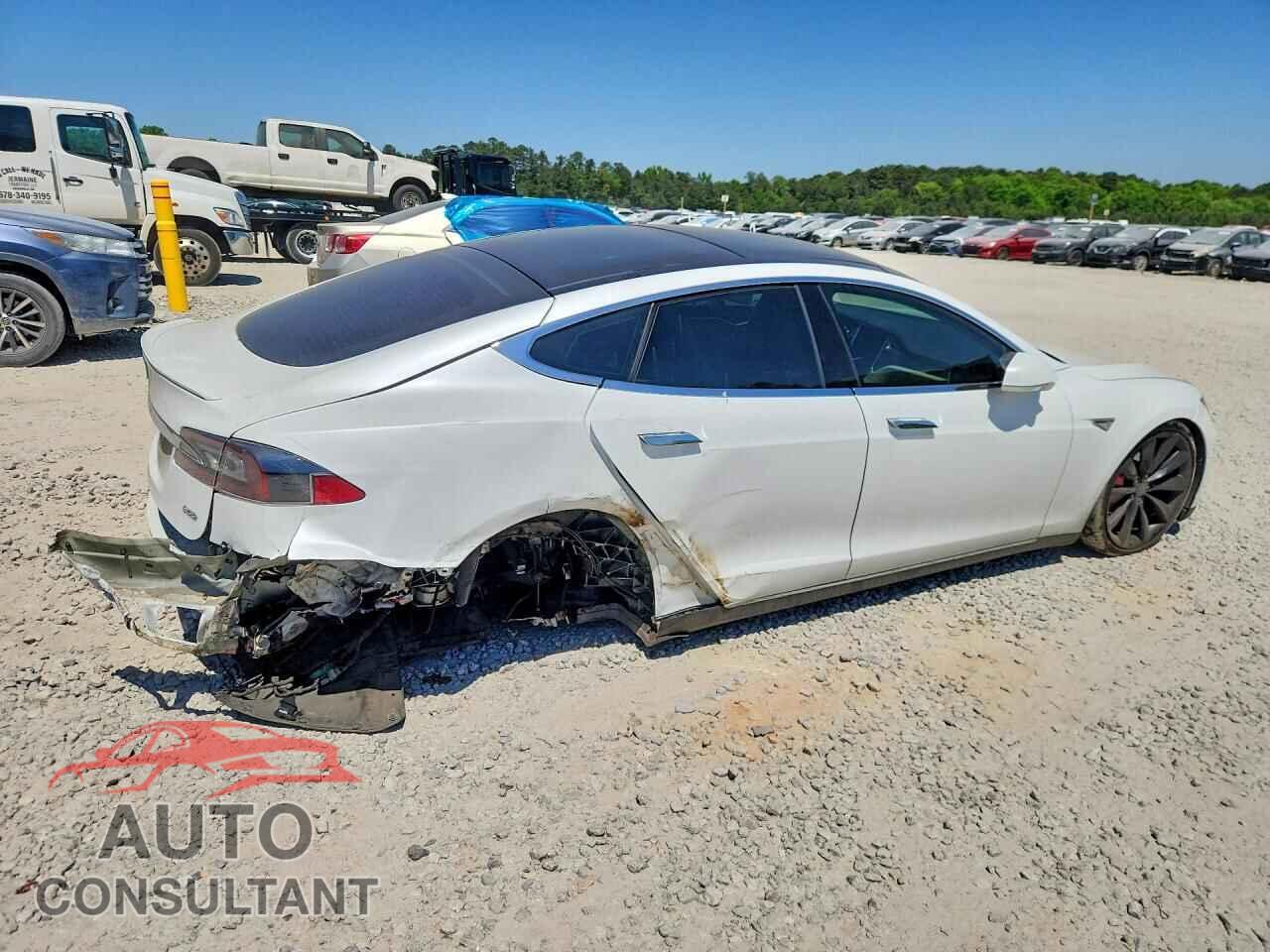 TESLA MODEL S 2015 - 5YJSA1H23FF092698