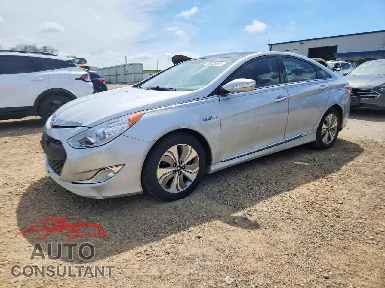 HYUNDAI SONATA 2015 - KMHEC4A40FA121437