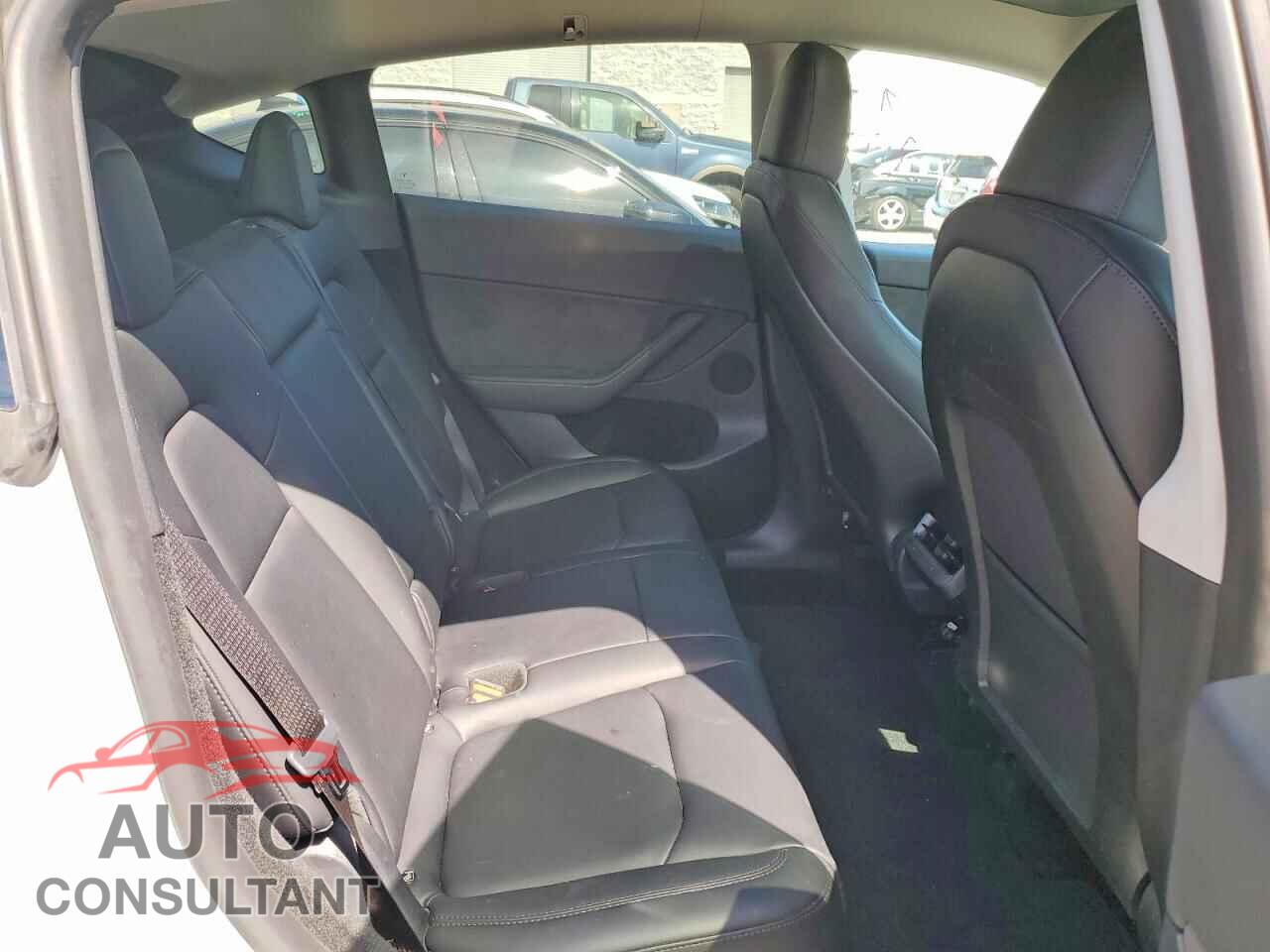 TESLA MODEL Y 2024 - 7SAYGDED2RF116027