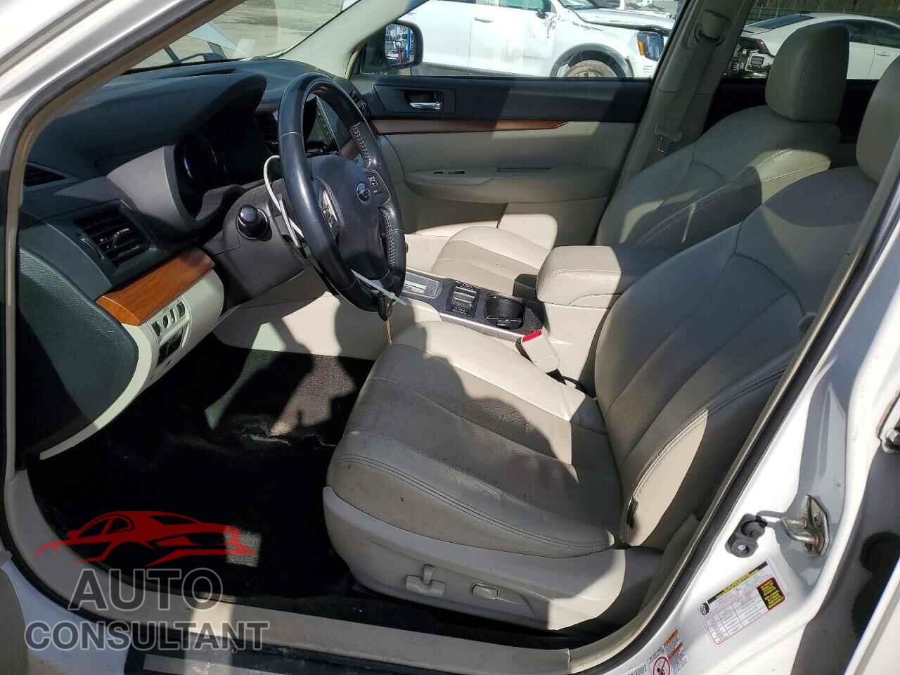 SUBARU OUTBACK 2014 - 4S4BRBLC2E3292588