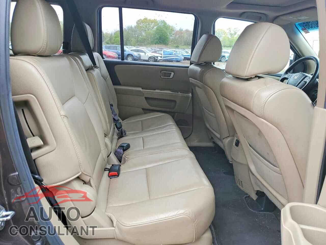 HONDA PILOT 2012 - 5FNYF4H59CB056100