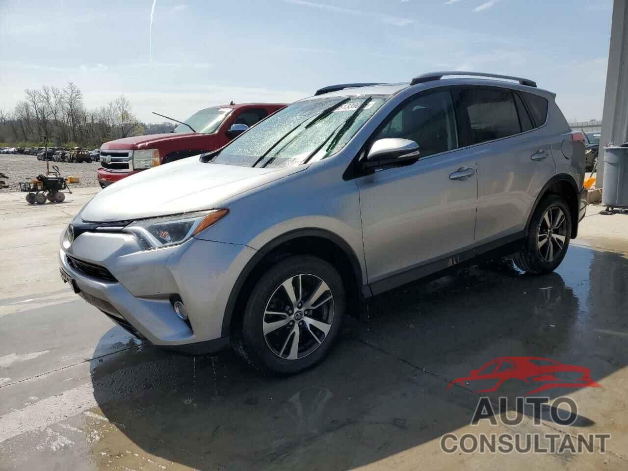 TOYOTA RAV4 2018 - 2T3RFREV3JW740122