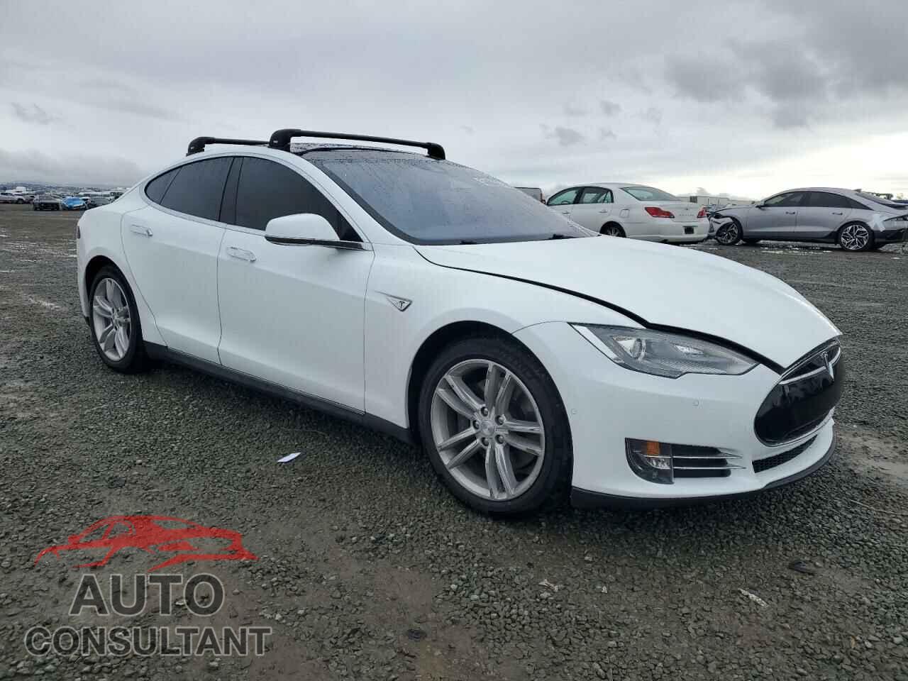 TESLA MODEL S 2015 - 5YJSA1S13FF100265