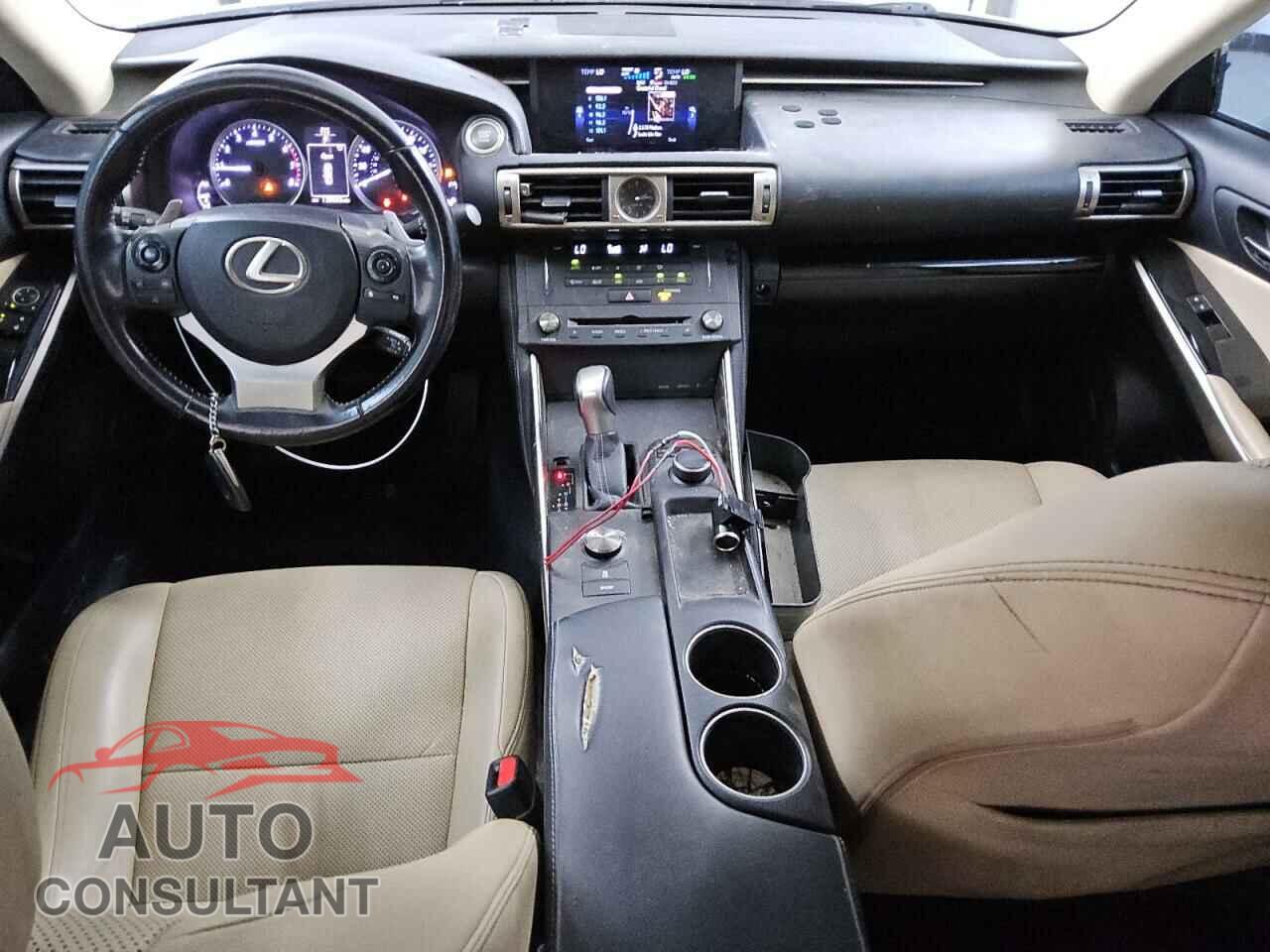 LEXUS IS 2016 - JTHBA1D20G5010806