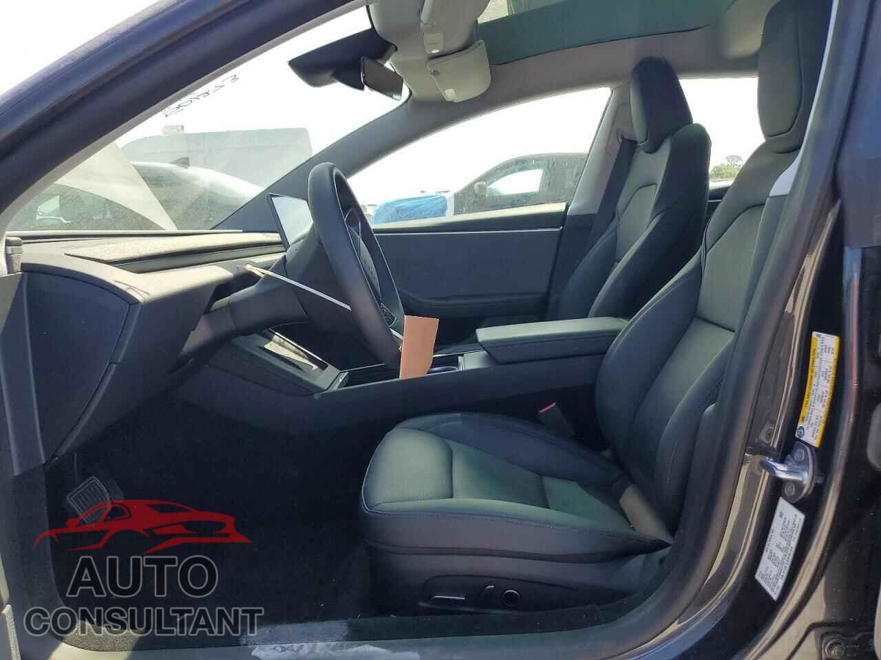 TESLA MODEL 3 2025 - 5YJ3E1EA8SF051322