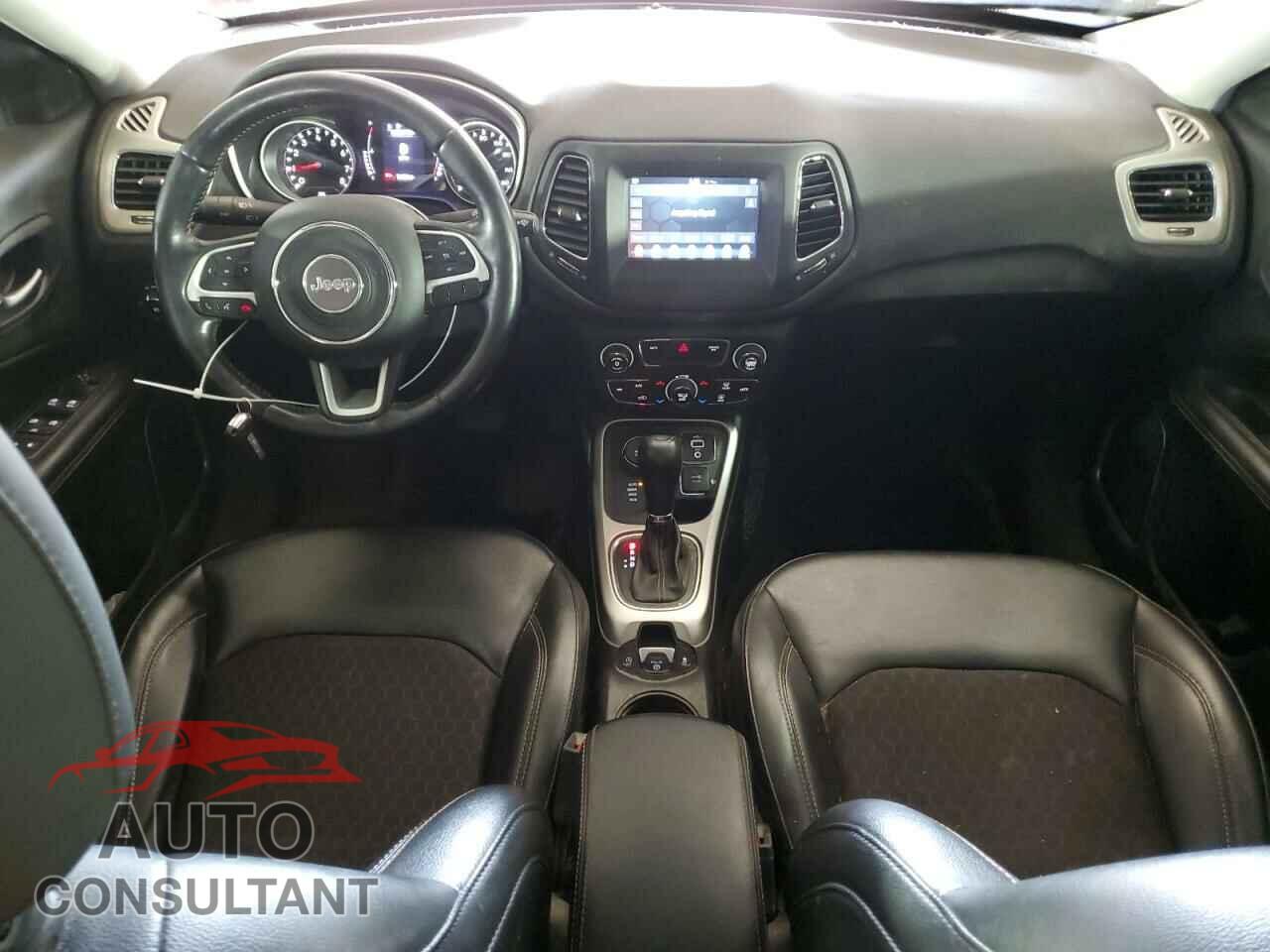 JEEP COMPASS 2020 - 3C4NJDBB5LT229516
