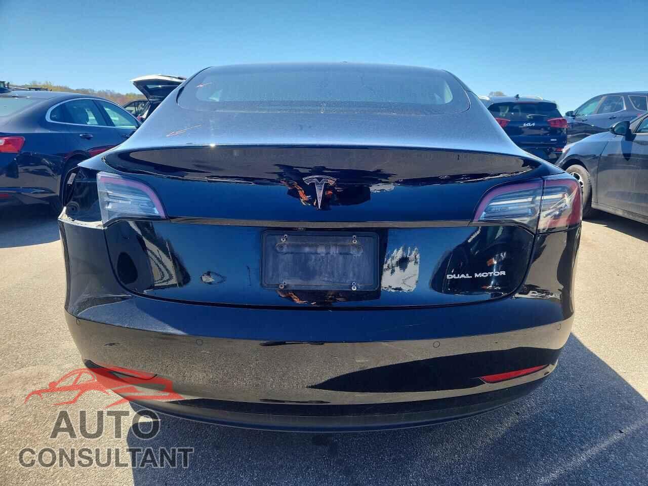 TESLA MODEL 3 2022 - 5YJ3E1EB8NF189150