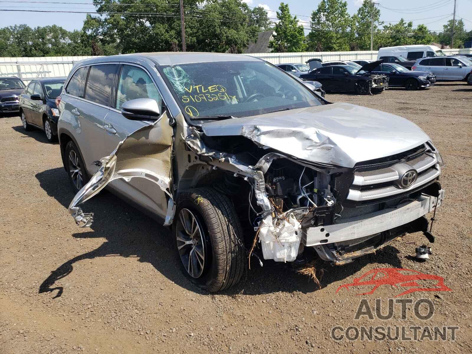 TOYOTA HIGHLANDER 2019 - 5TDBZRFH1KS714543