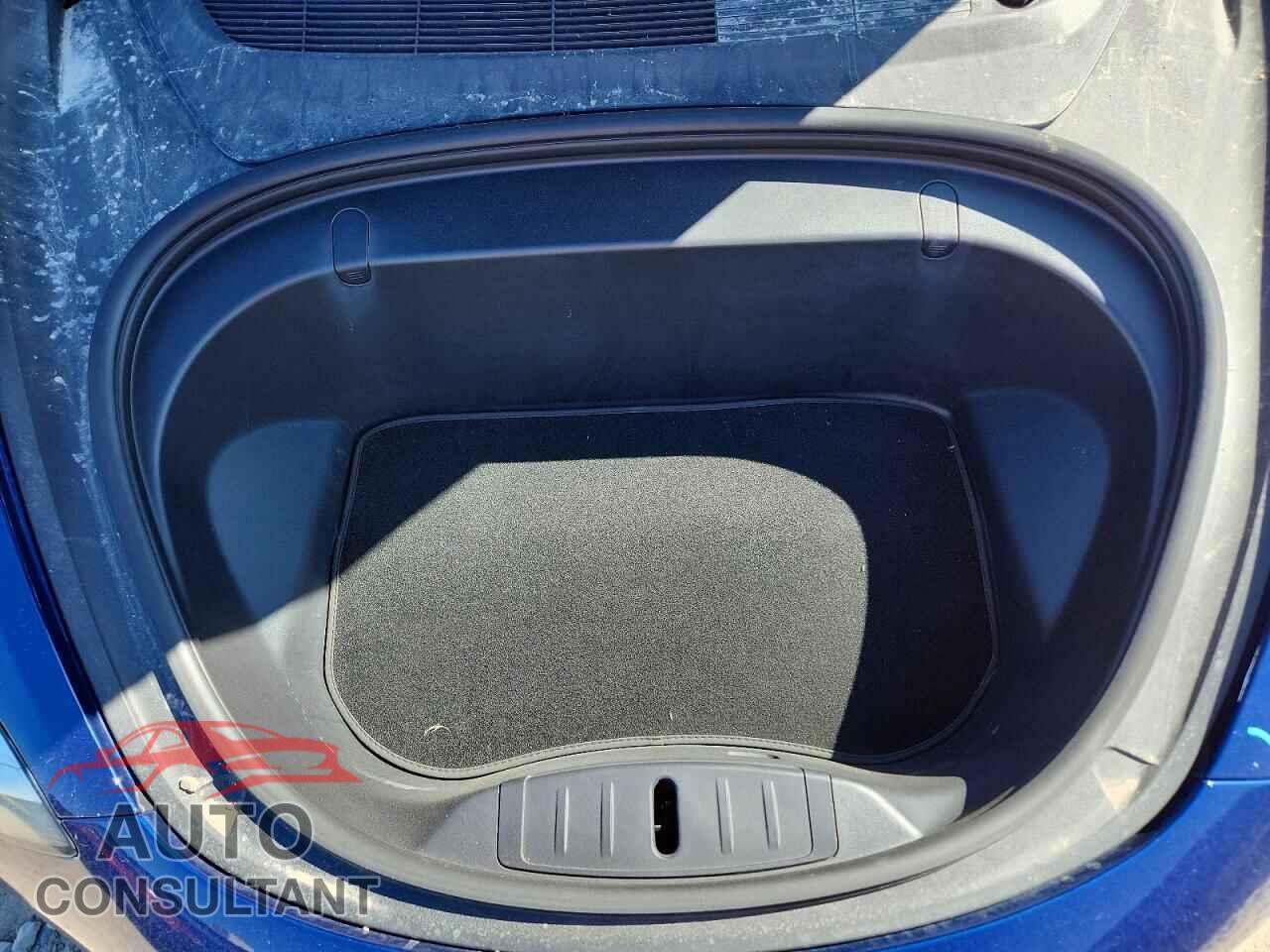 TESLA MODEL 3 2019 - 5YJ3E1EB2KF199510