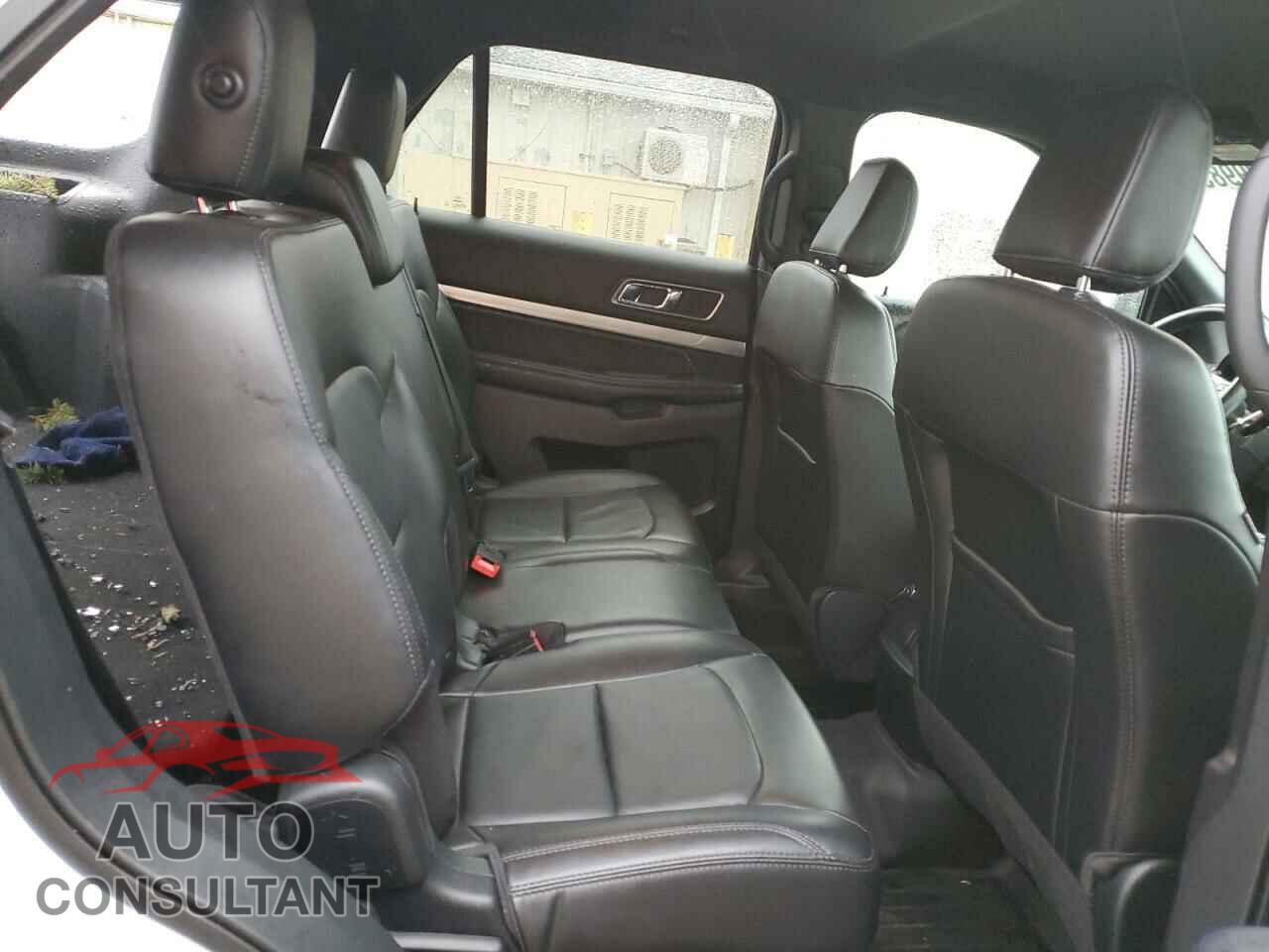 FORD EXPLORER 2018 - 1FM5K7D84JGA34326