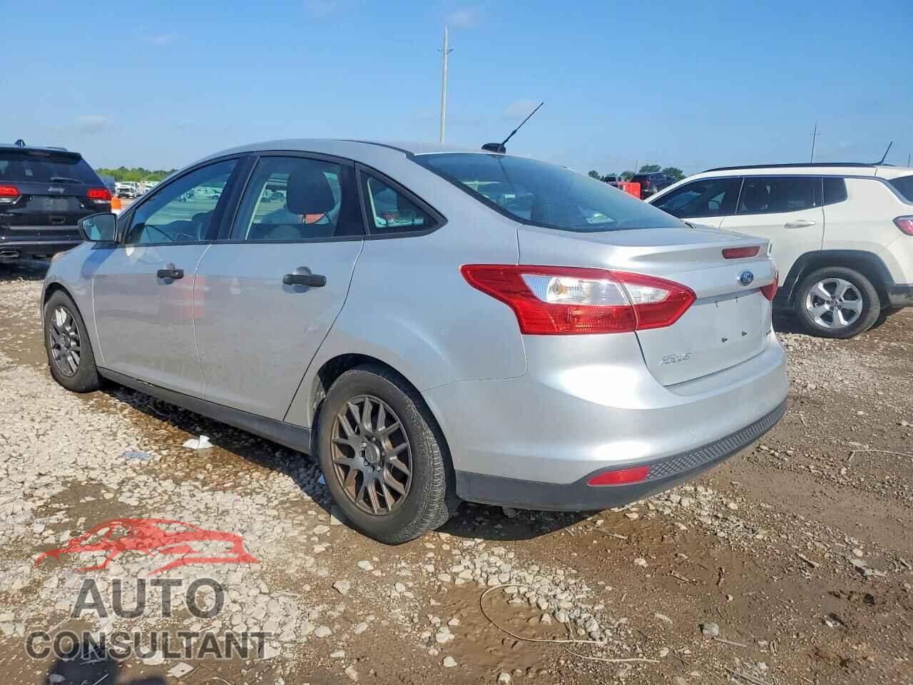 FORD FOCUS 2014 - 1FADP3E22EL183440