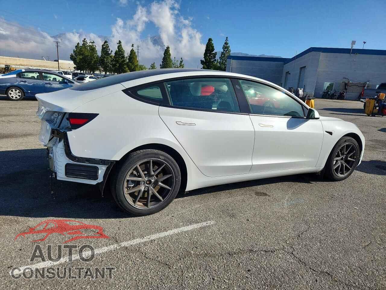 TESLA MODEL 3 2023 - 5YJ3E1EA5PF466296
